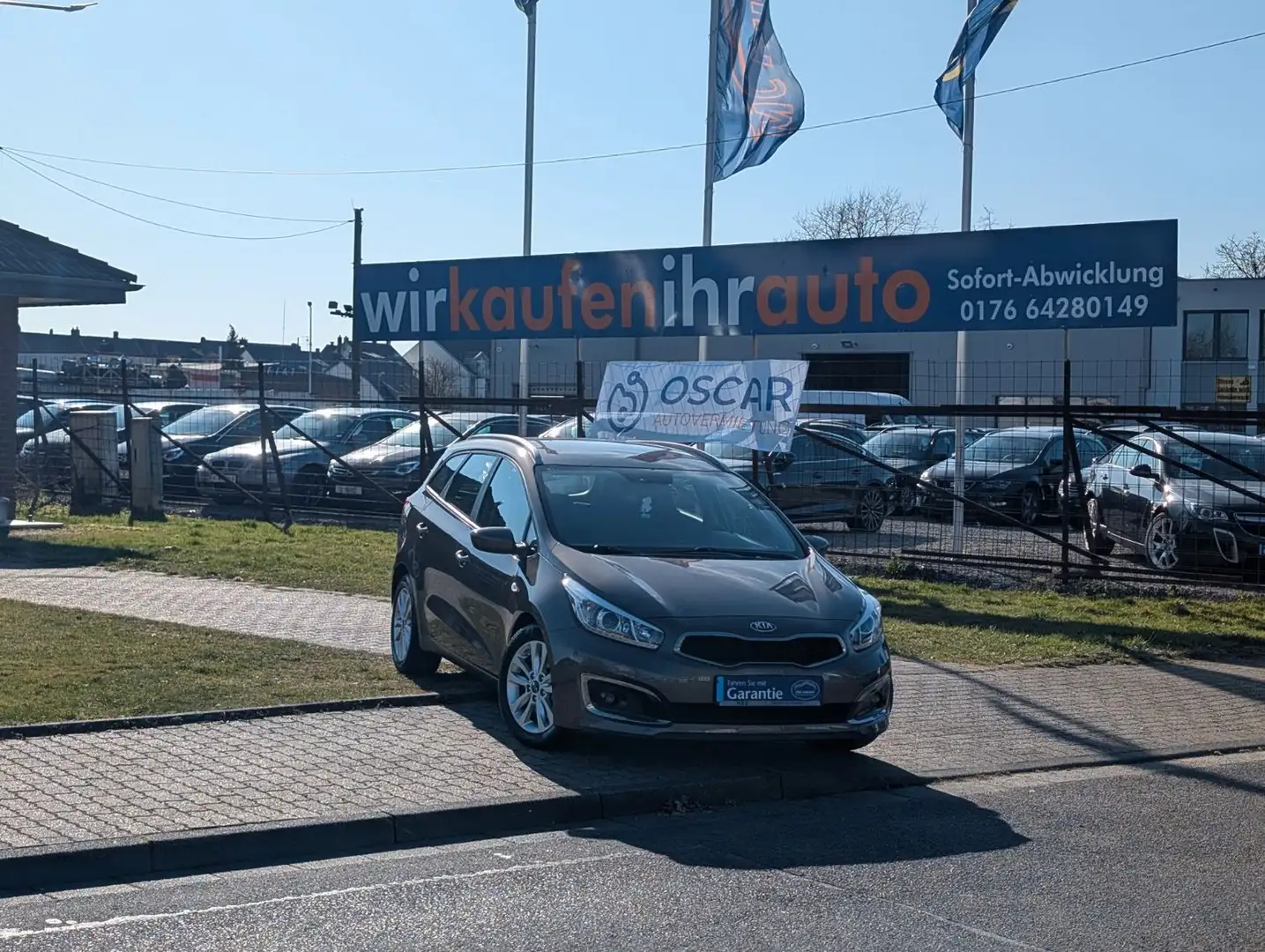 Kia Ceed SW / cee'd SW Ceed Sportswagon Edition 7*KAMERA*AHK*PDC*NAVI ! Braun - 1