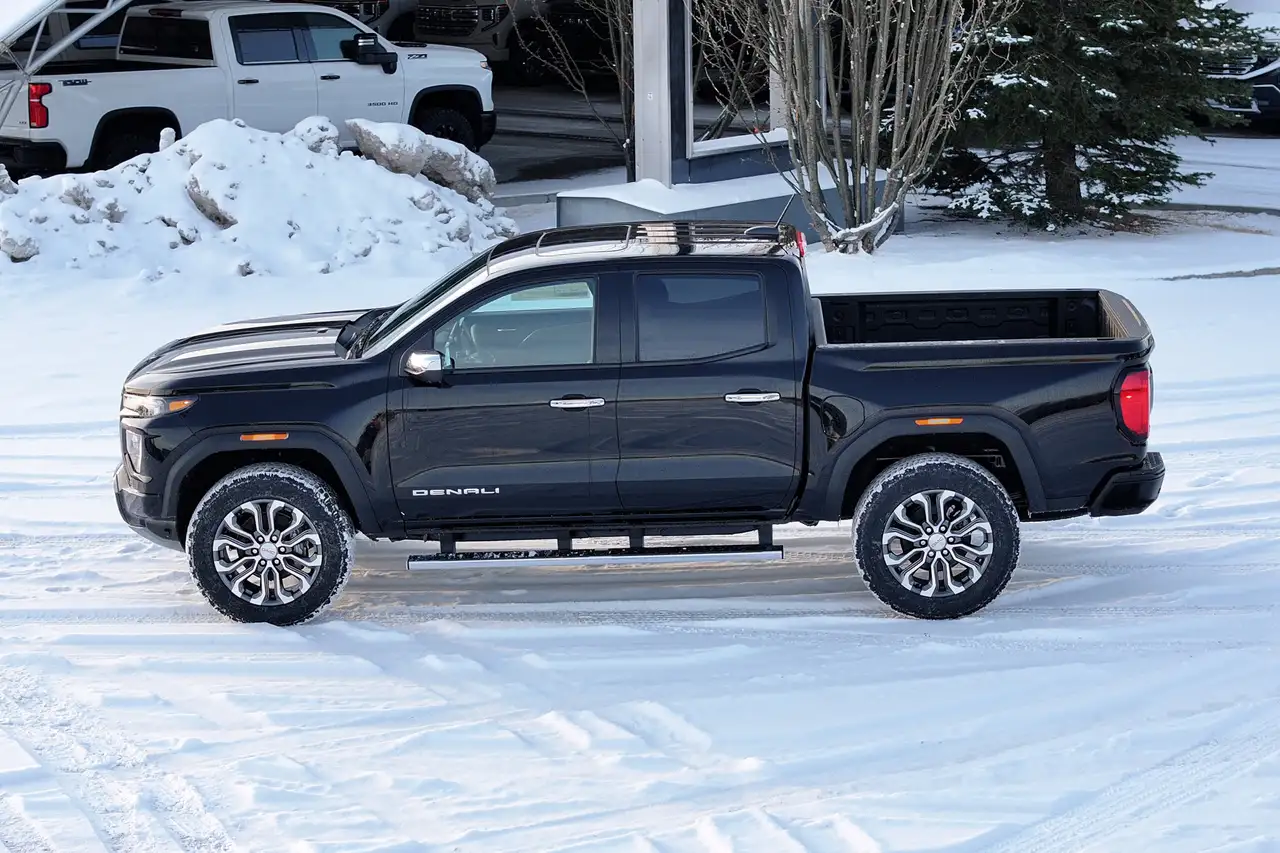 GMC Canyon снимка GMC Canyon