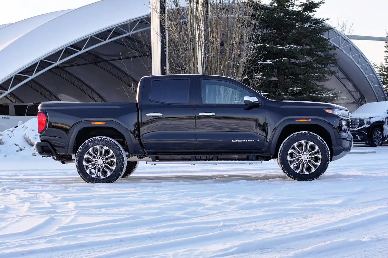 GMC Canyon снимка GMC Canyon