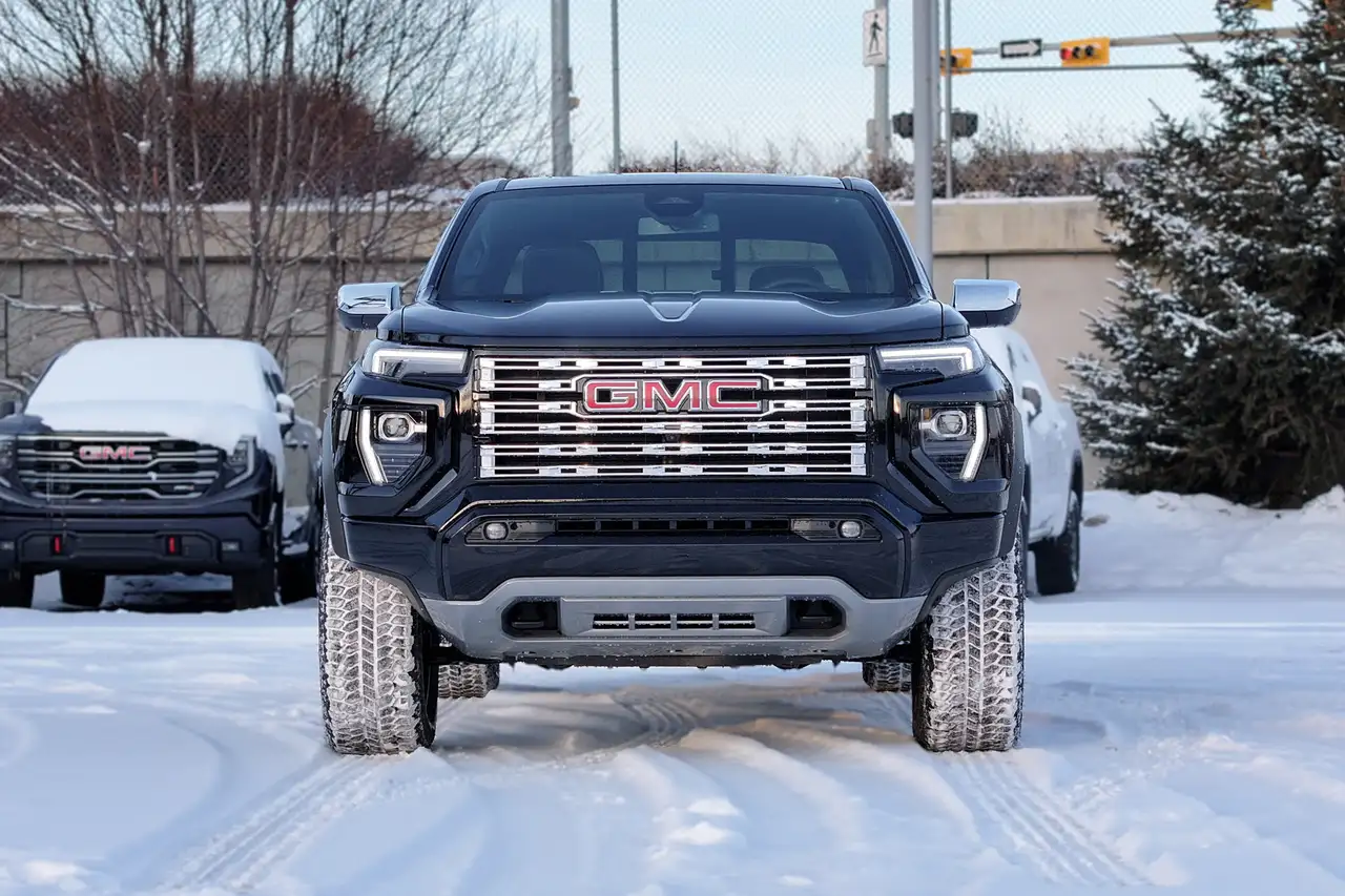 GMC Canyon снимка GMC Canyon