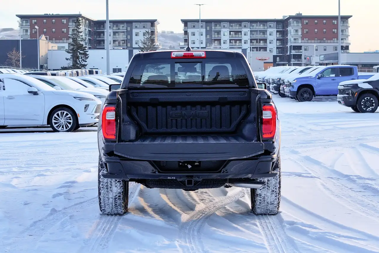 GMC Canyon снимка GMC Canyon