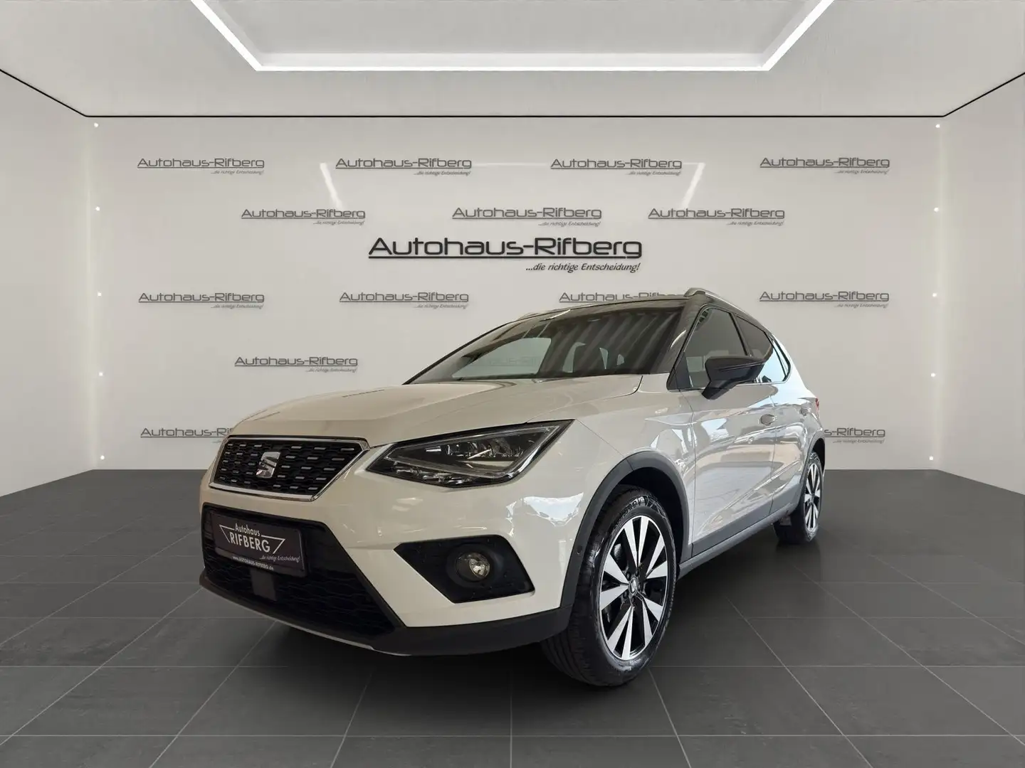 SEAT Arona 1,6 TDI Xcellence/NAV/KAM/LED/AHK/LED/GRA Weiß - 1