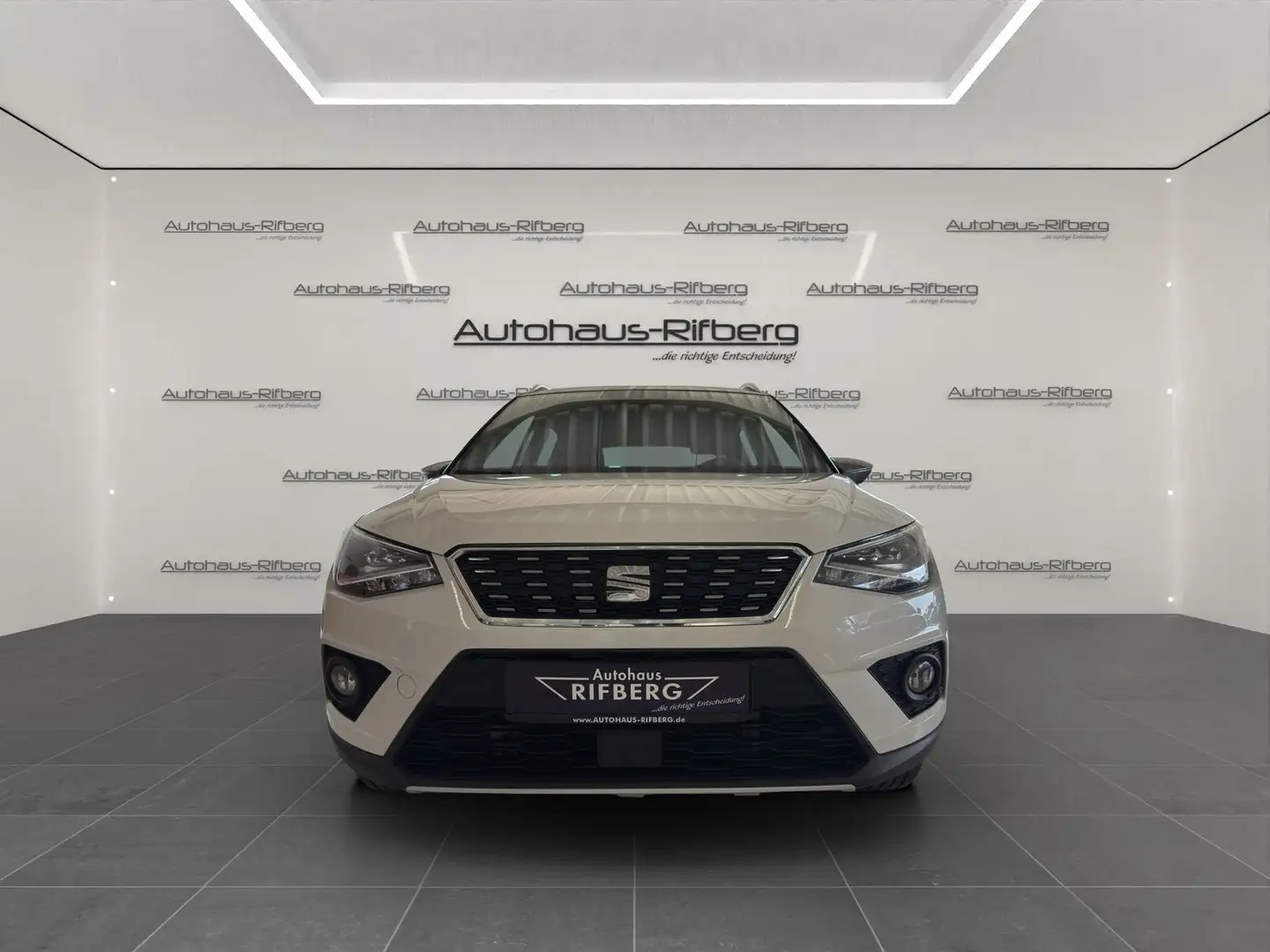SEAT Arona 1,6 TDI Xcellence/NAV/KAM/LED/AHK/LED/GRA Weiß - 2