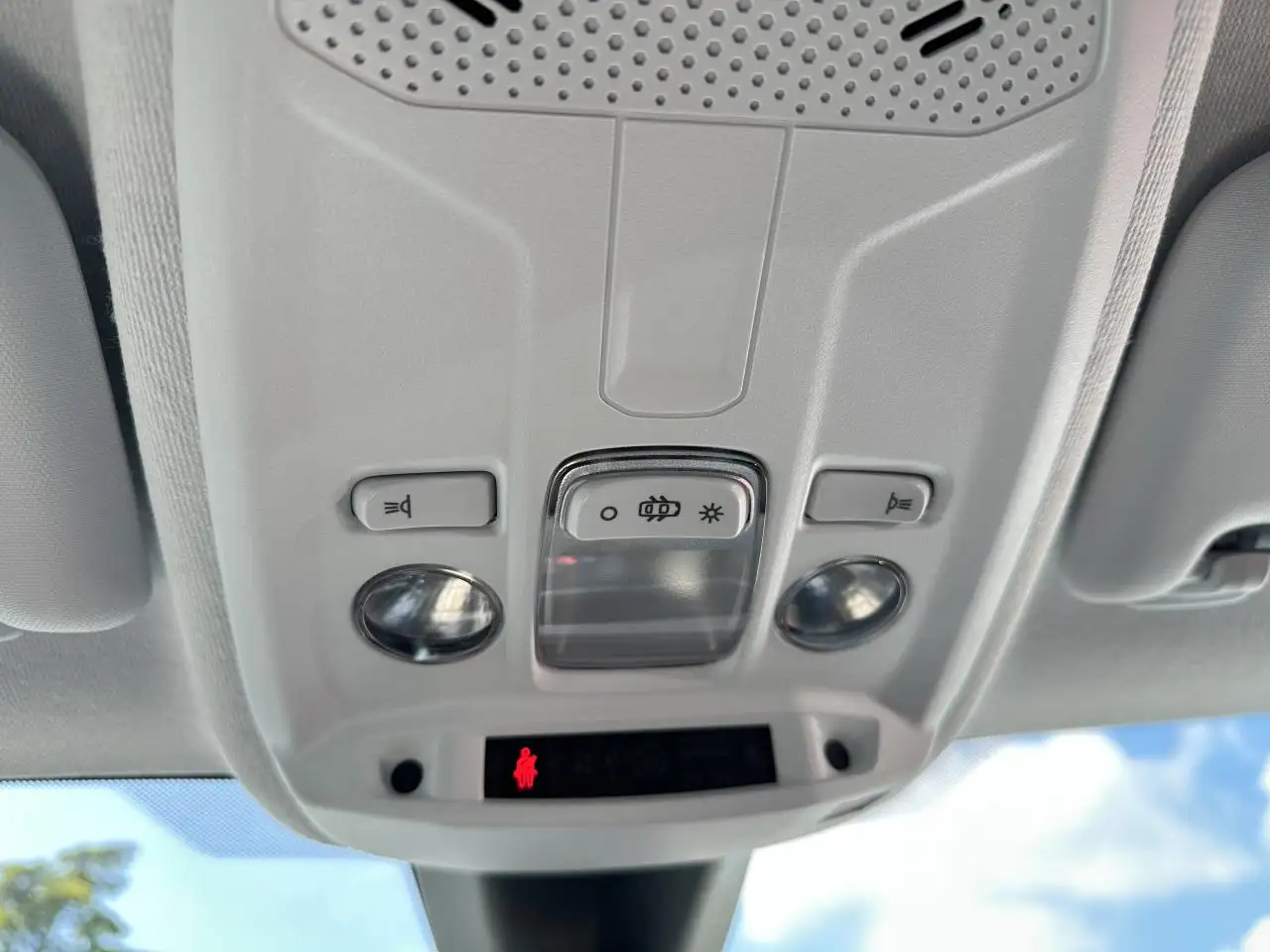 Peugeot 208 208 — photo 21