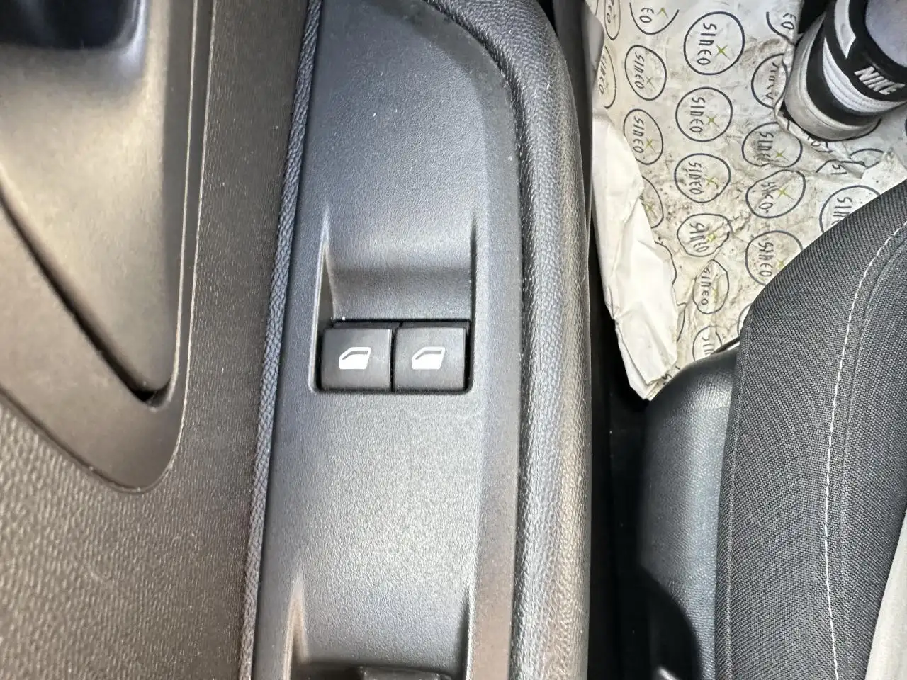 Peugeot 208 208 — photo 23