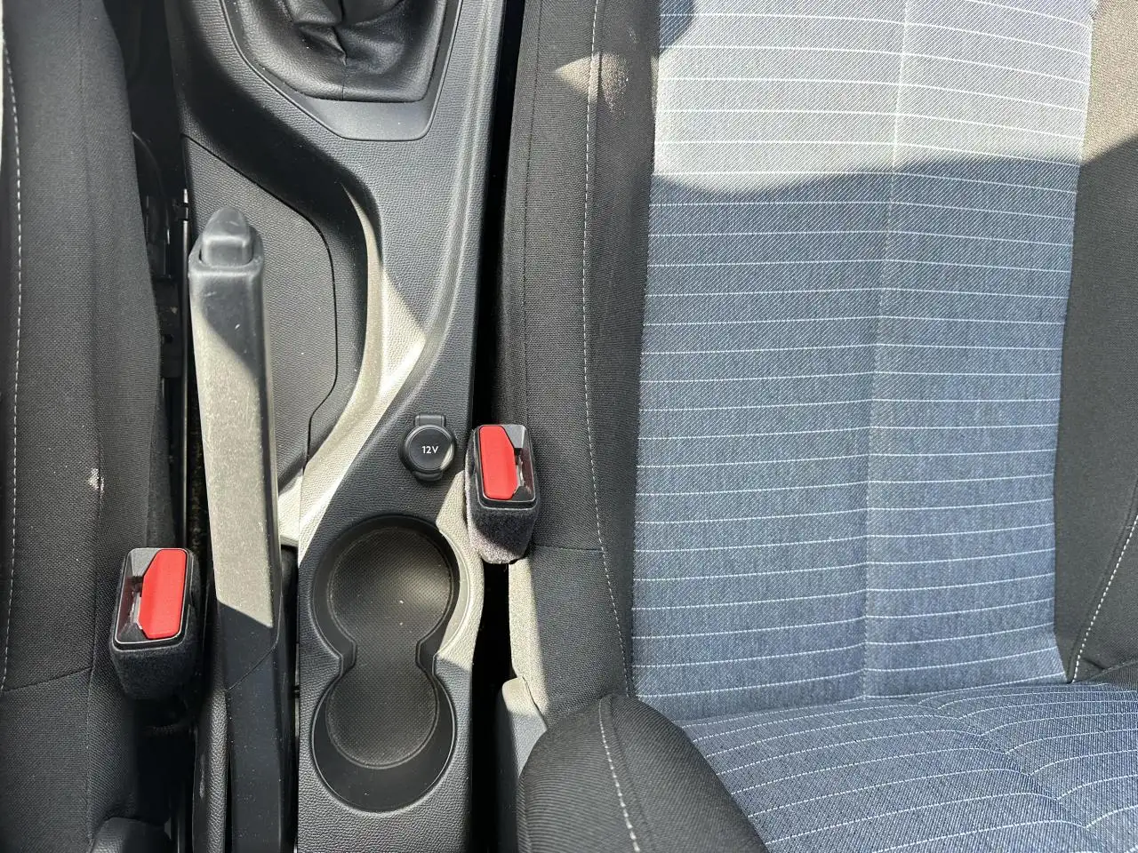 Peugeot 208 208 — photo 19