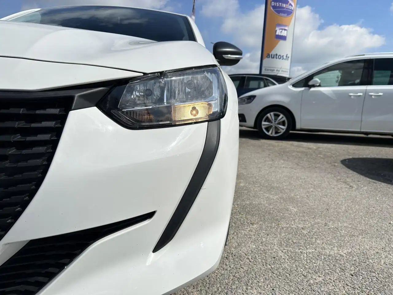 Peugeot 208 208 — photo 30