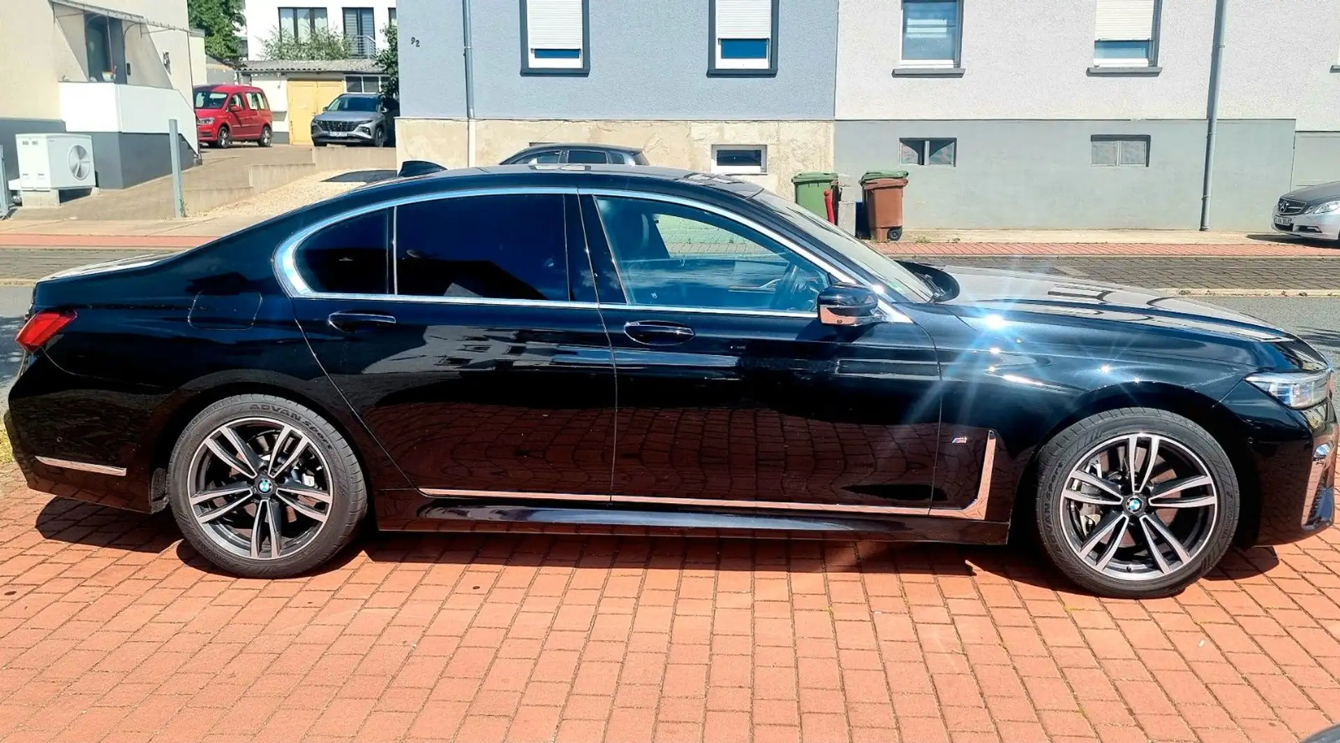 BMW 740 d xDrive 2Hd Unfallfr M-Paket TV Komfortsitz Nero - 2