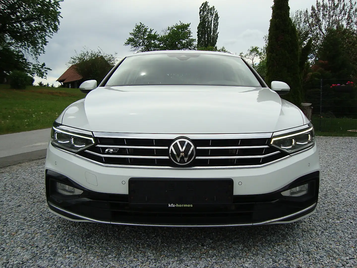 Volkswagen Passat Variant 2.0 TDI R-Line Mod 22 DSG IQ-Matrix Standh.AHV.. Weiß - 2