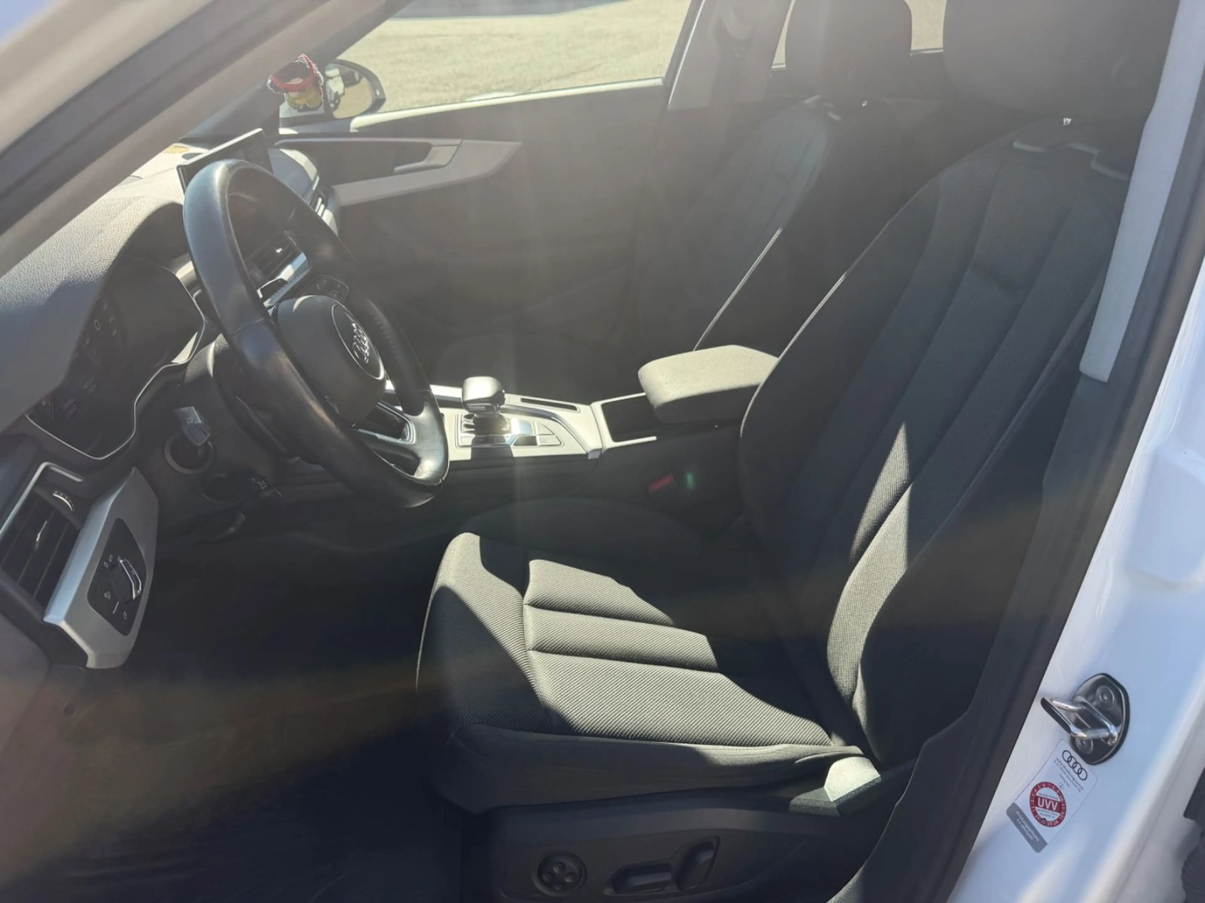 Audi A4 Avant 35 TDI advanced°Aut.°AHK°LED°NAVI° — photo 16