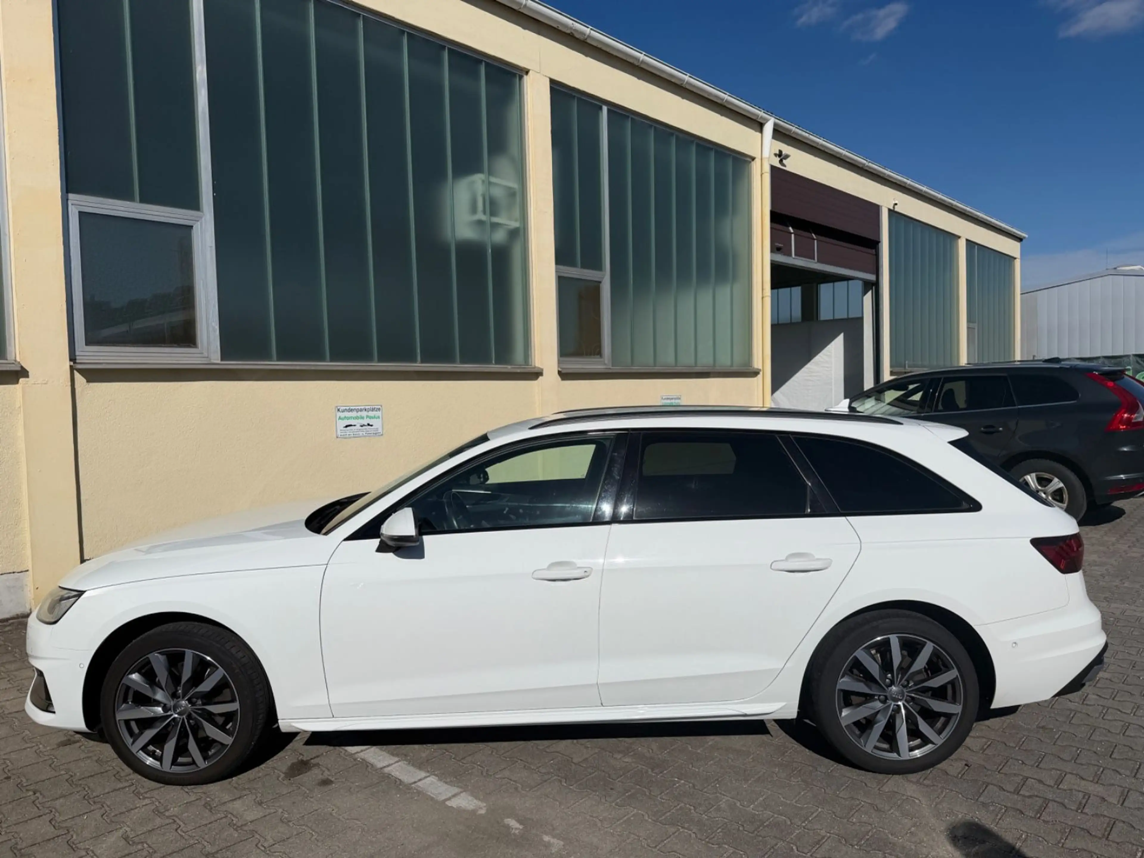 Audi A4 Avant 35 TDI advanced°Aut.°AHK°LED°NAVI° — photo 2