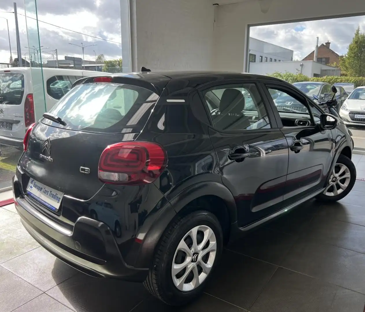 Citroen C3 YOU 82 CH 1ÈRE MAIN GAR 12M Noir - 2