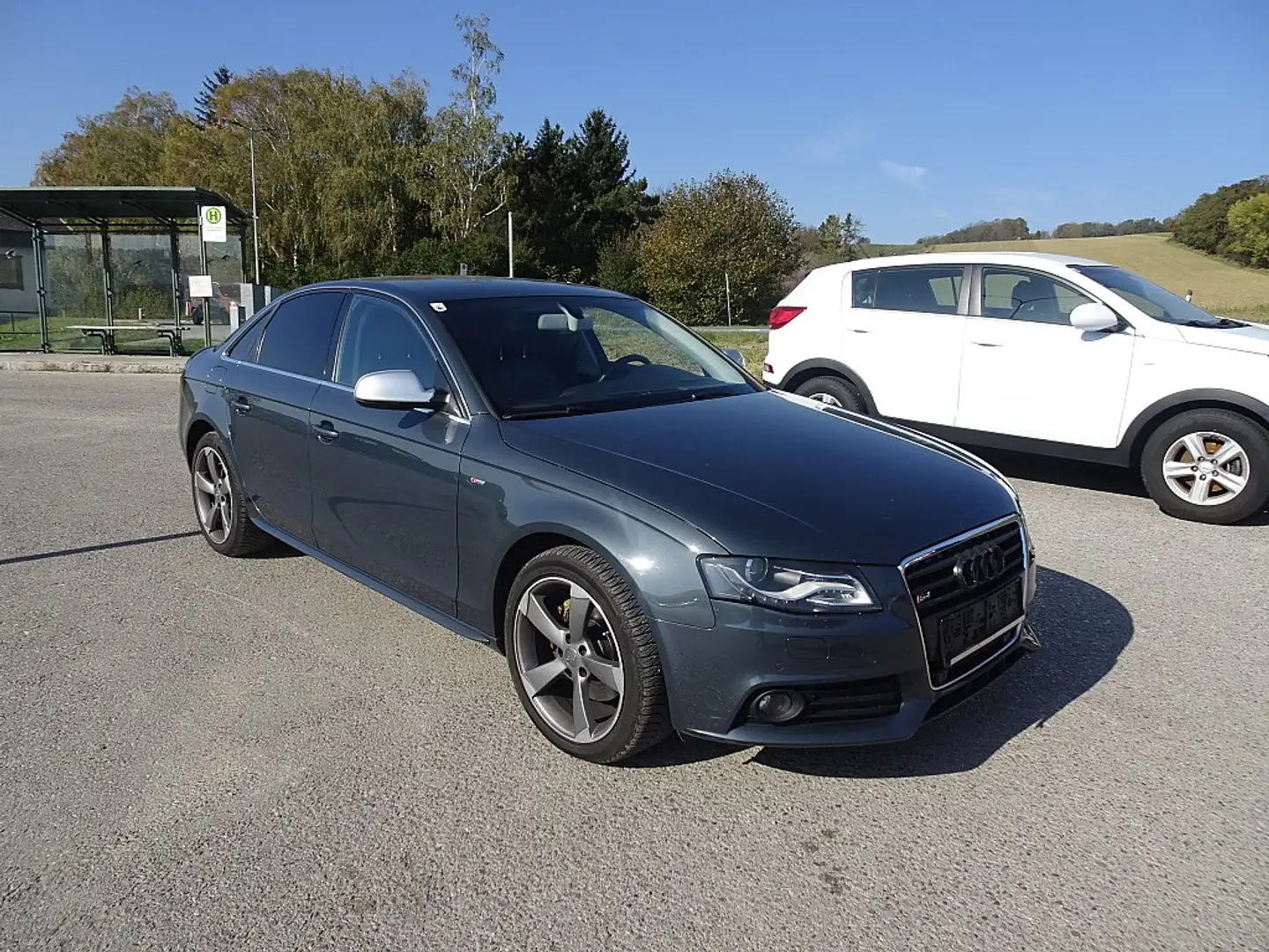 Audi A4 1,8 TFSI Comfort Edition Grau - 2