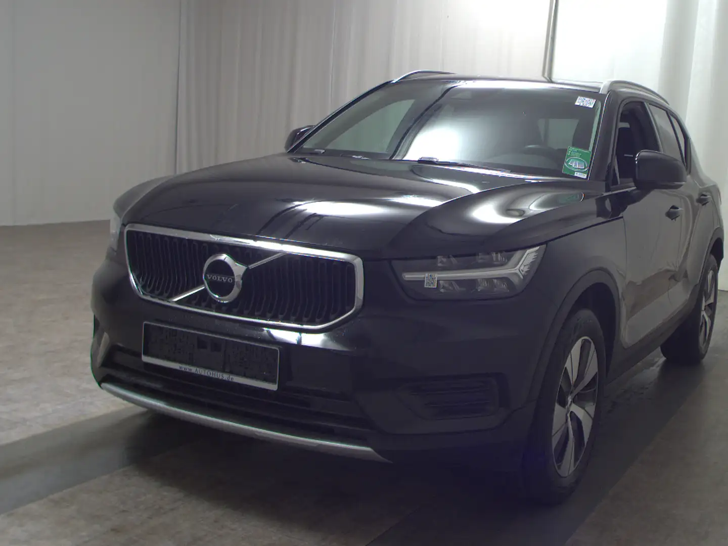 Volvo XC40 T3 Momentum Pro Navi LED GSD Leder el.Heck Schwarz - 2