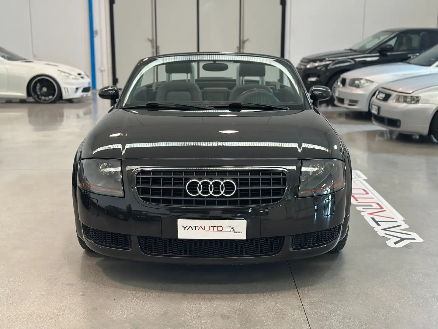 Audi TT TT Roadster 1.8t GPL Fino 2029 Zwart - 2