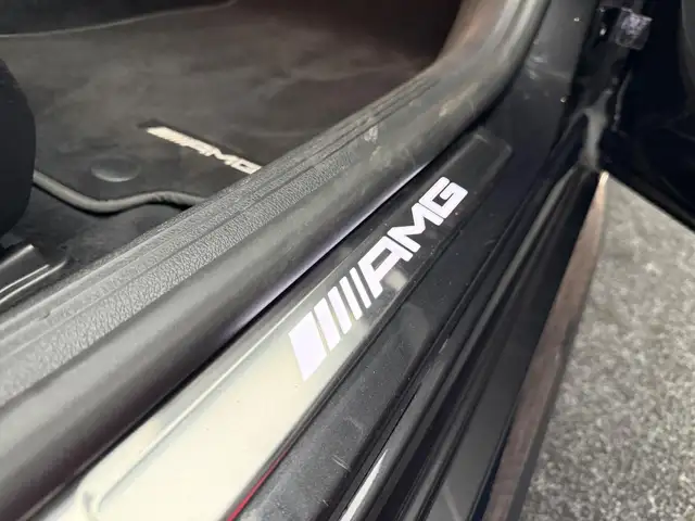 Mercedes-Benz C-Class view 27
