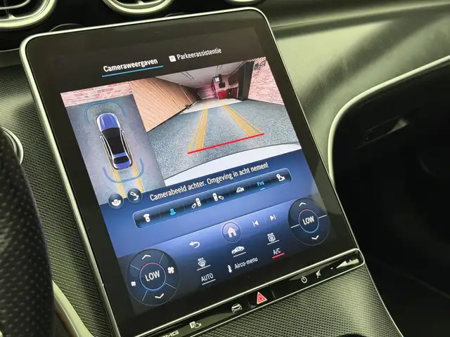 Mercedes-Benz C-Class view 22