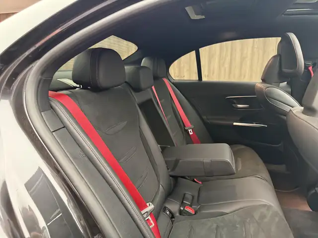 Mercedes-Benz C-Class view 30