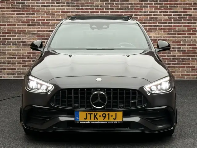 Mercedes-Benz C-Class view 5