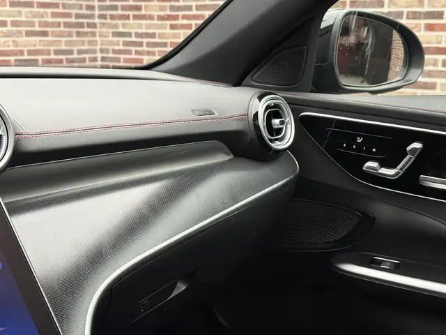 Mercedes-Benz C-Class view 17