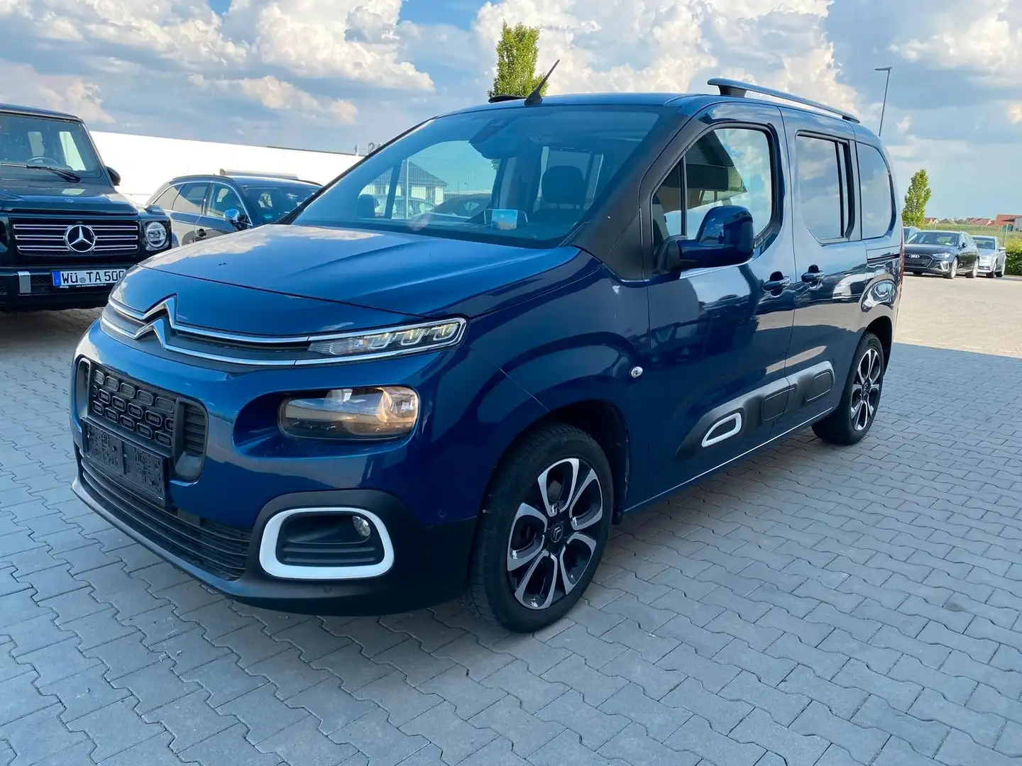 Citroen Berlingo Shine M/NAVI/APP/LED Modrá - 1