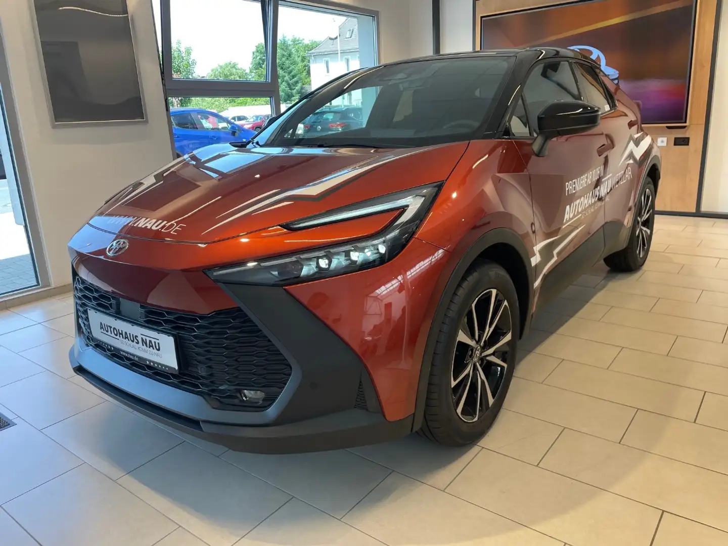 Toyota C-HR 2,0 Hybrid Plug-In 4x2 Teamplayer Bronze - 2