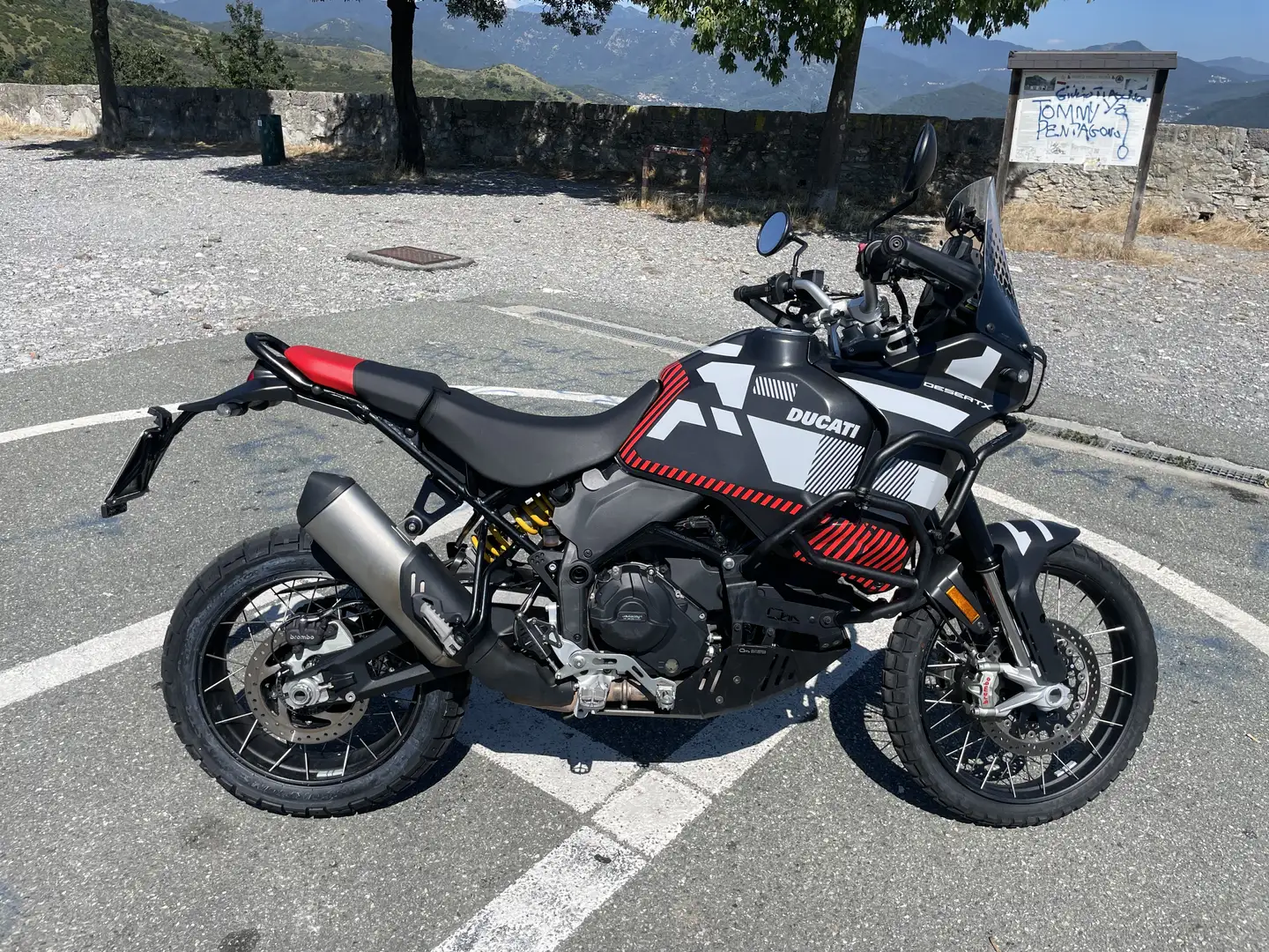 Ducati DesertX RR22 - 2