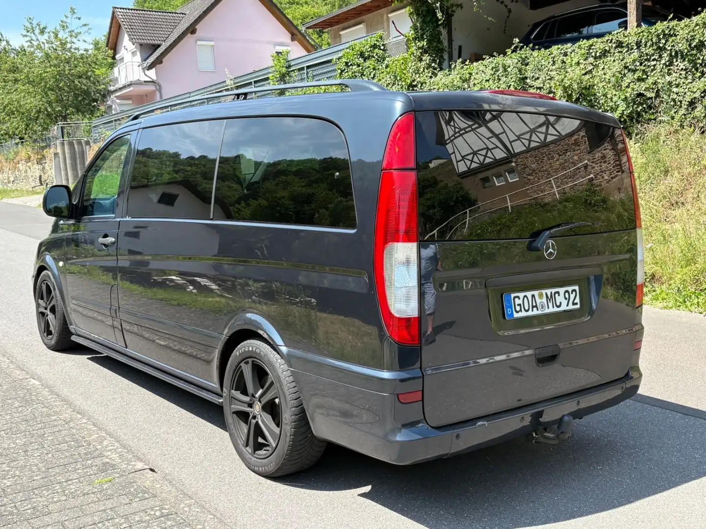 Mercedes-Benz Vito Kombi120 3.0 CDI lang Motor Klakert Schwarz - 2