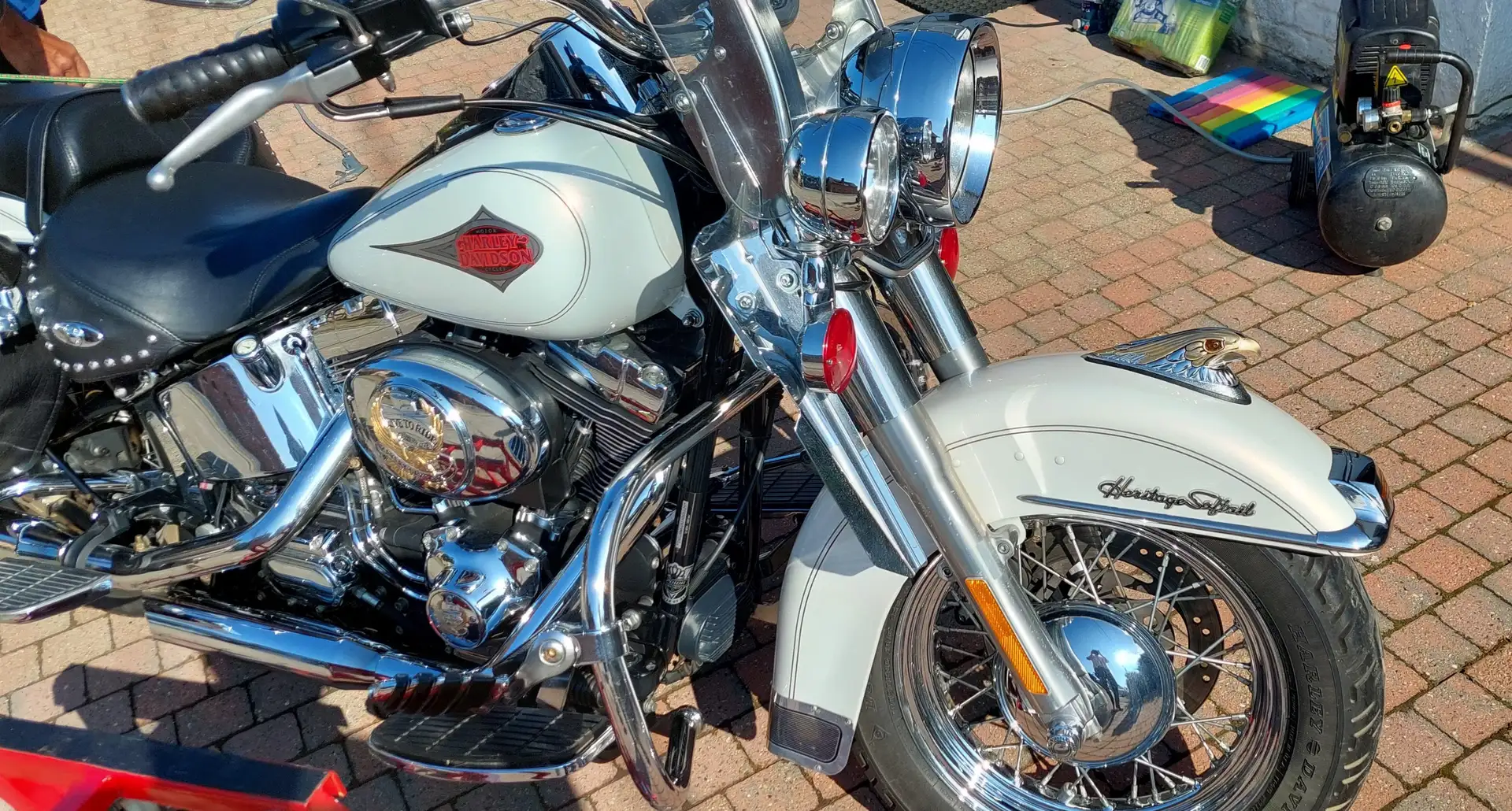 Harley-Davidson Heritage Softail Biały - 2