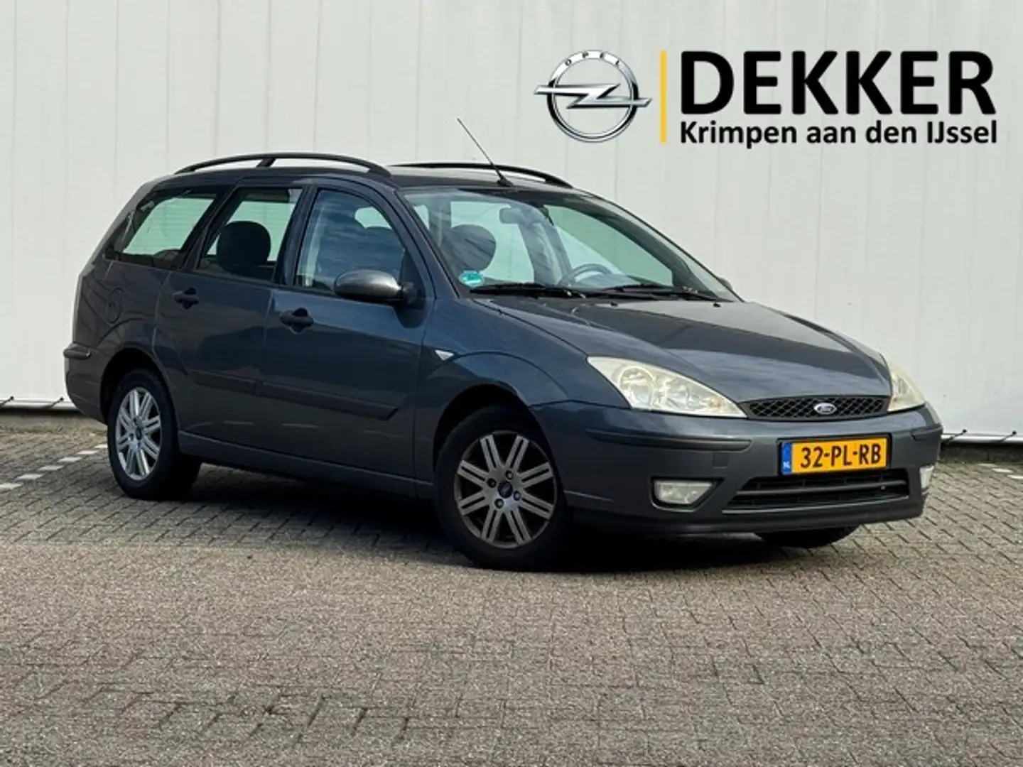 Ford Focus Wagon 1.6-16V Futura met Leer, Trekhaak, Voorruit Gris - 1