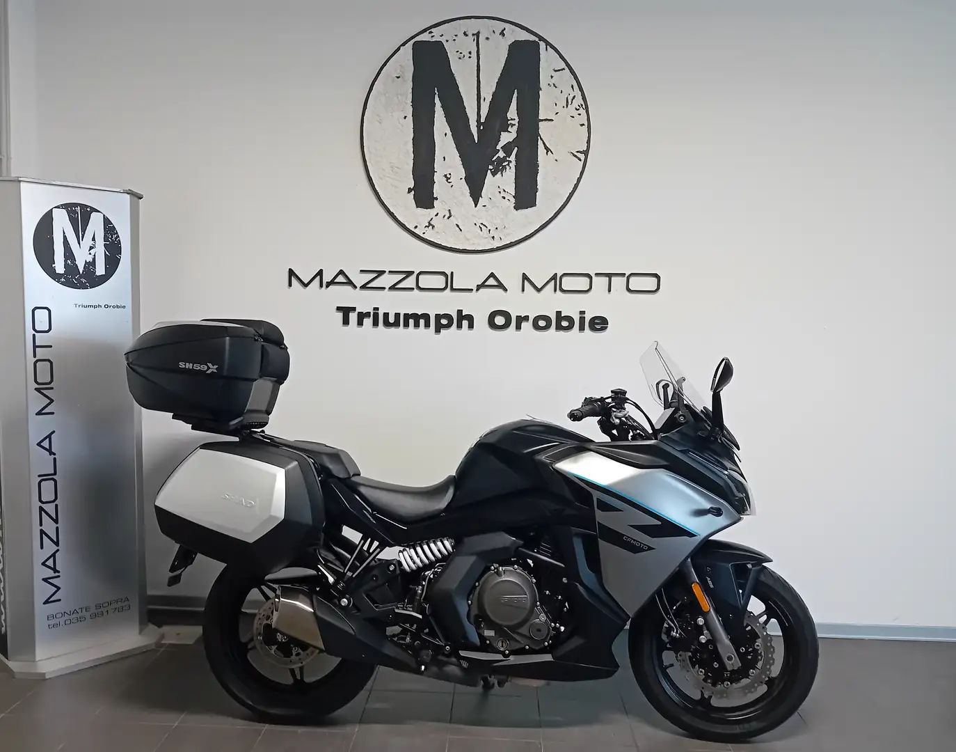 CFMOTO 650GT Zwart - 1