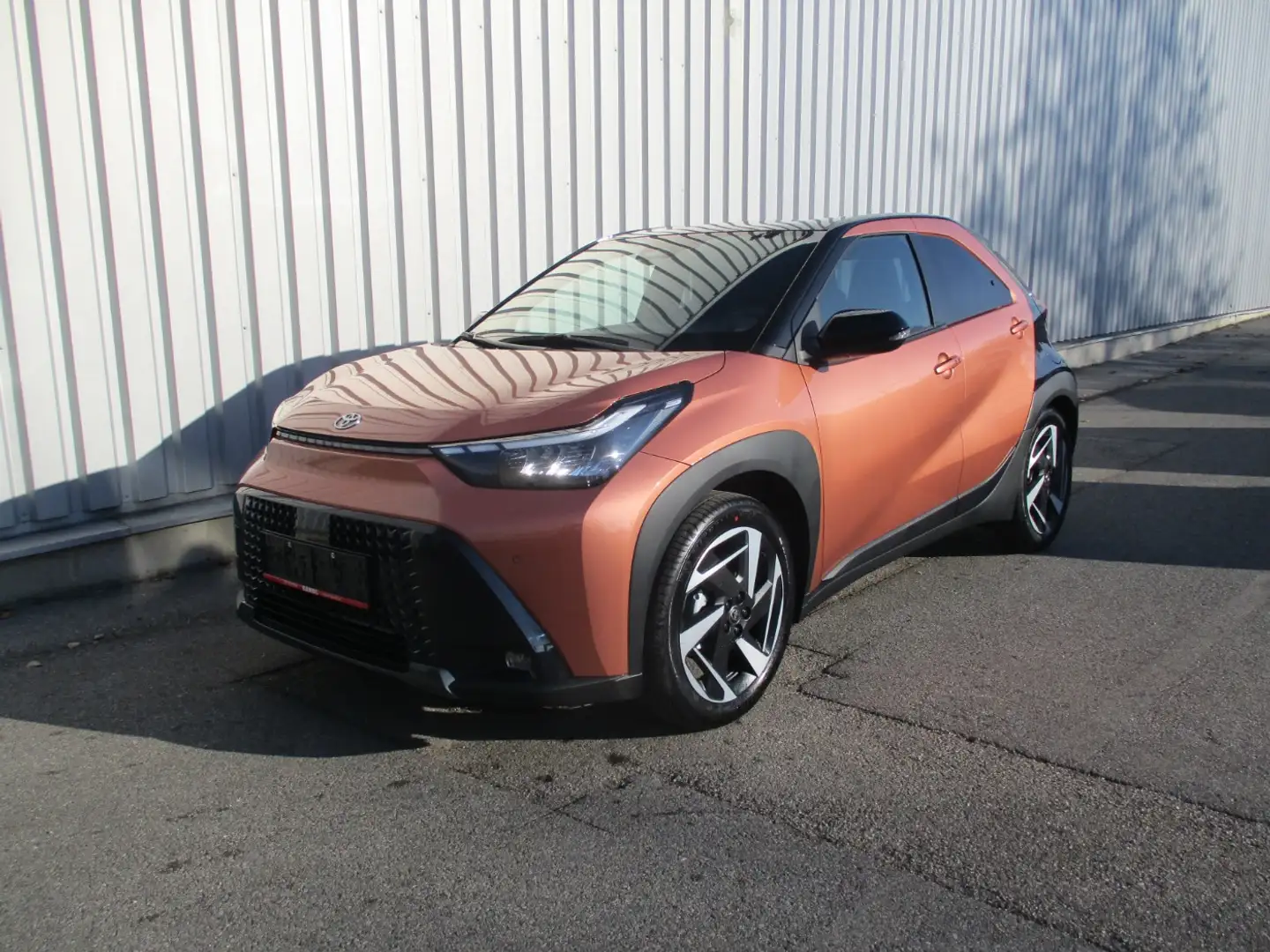 Toyota Aygo X 1.5 Hybrid Laderaum Paket Rot - 2