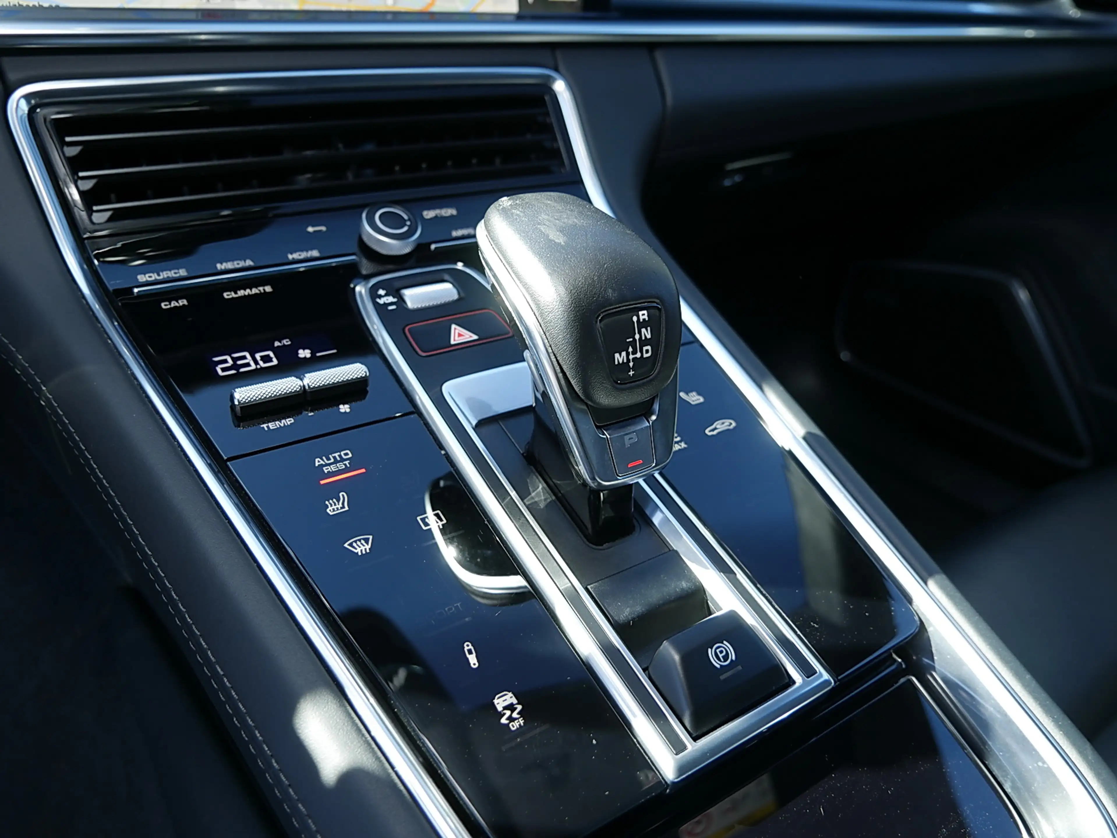 Porsche Panamera GTS Sport Turismo+PANO+HUD+STANDHEIZUNG — photo 13