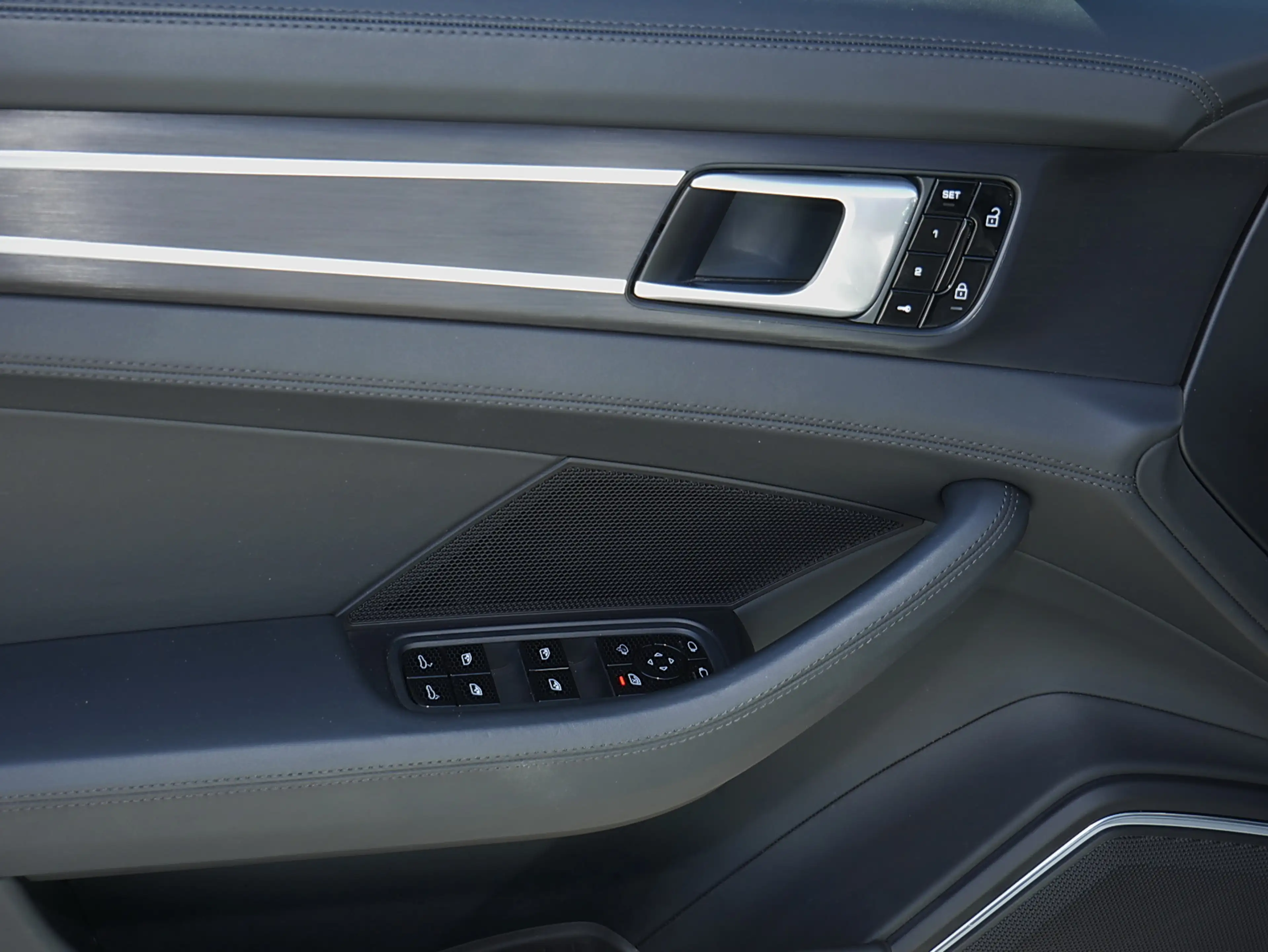 Porsche Panamera GTS Sport Turismo+PANO+HUD+STANDHEIZUNG — photo 11