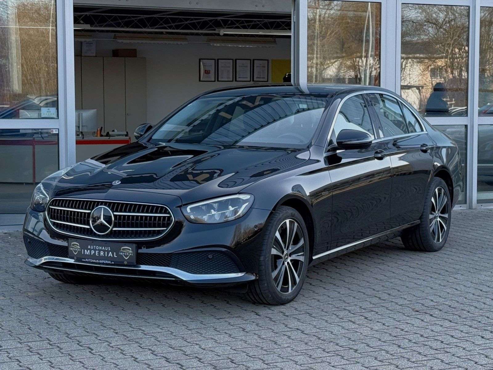 Second hand Mercedes Benz E-Class 300