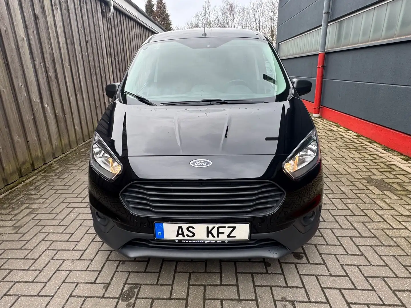 Ford Transit Courier Trend KLIMA NAVI ALWETTER SHZ Schwarz - 2