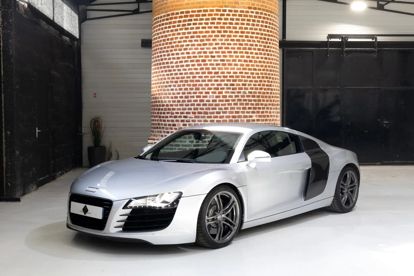Audi R8 R8 V8 4.2 FSI 420 Quattro R-Tronic Argent - 1