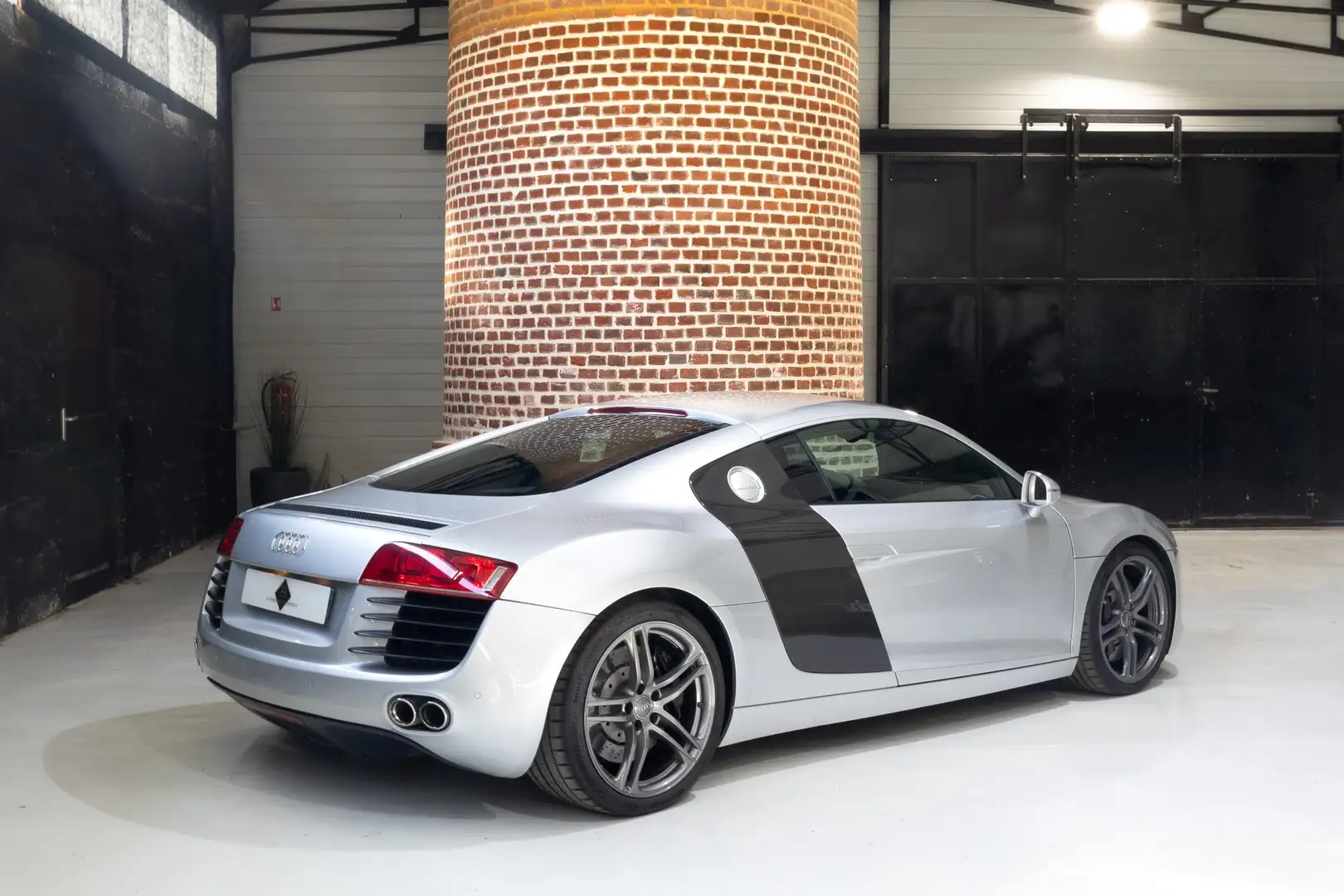 Audi R8 R8 V8 4.2 FSI 420 Quattro R-Tronic Argent - 2