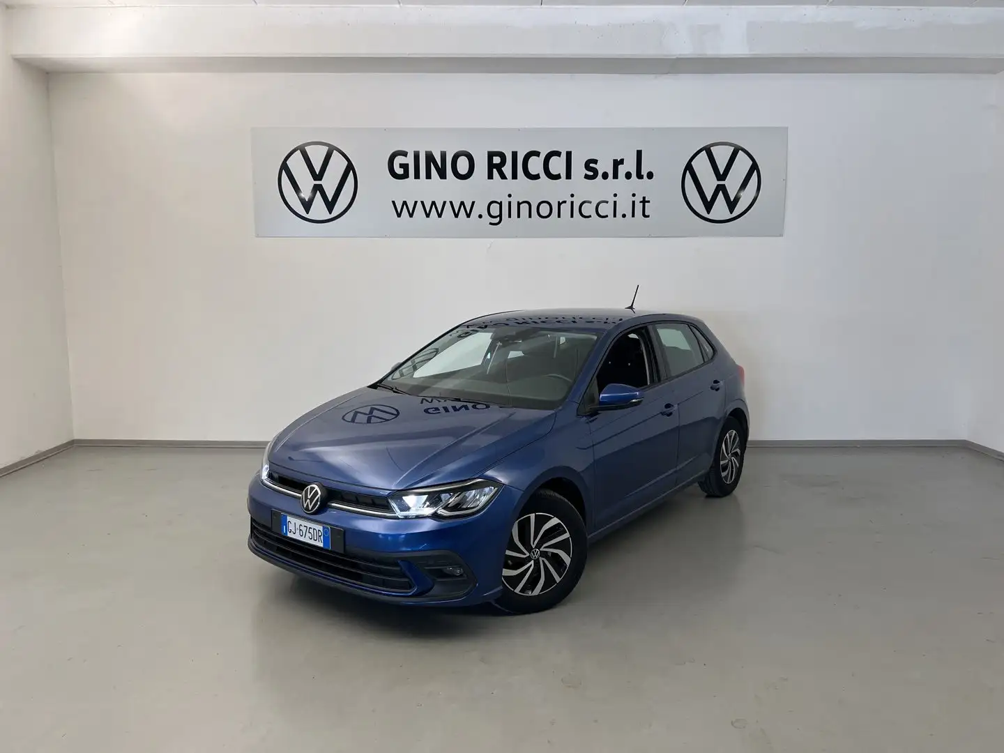 Volkswagen Polo 1.0 TSI Life Azul - 1
