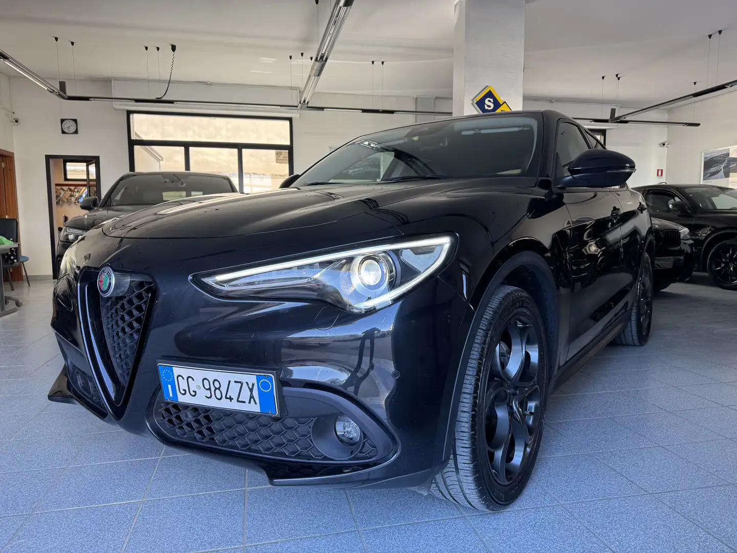 Alfa Romeo Stelvio Stelvio 2.2 t Executive Q4 190cv auto Nero - 1