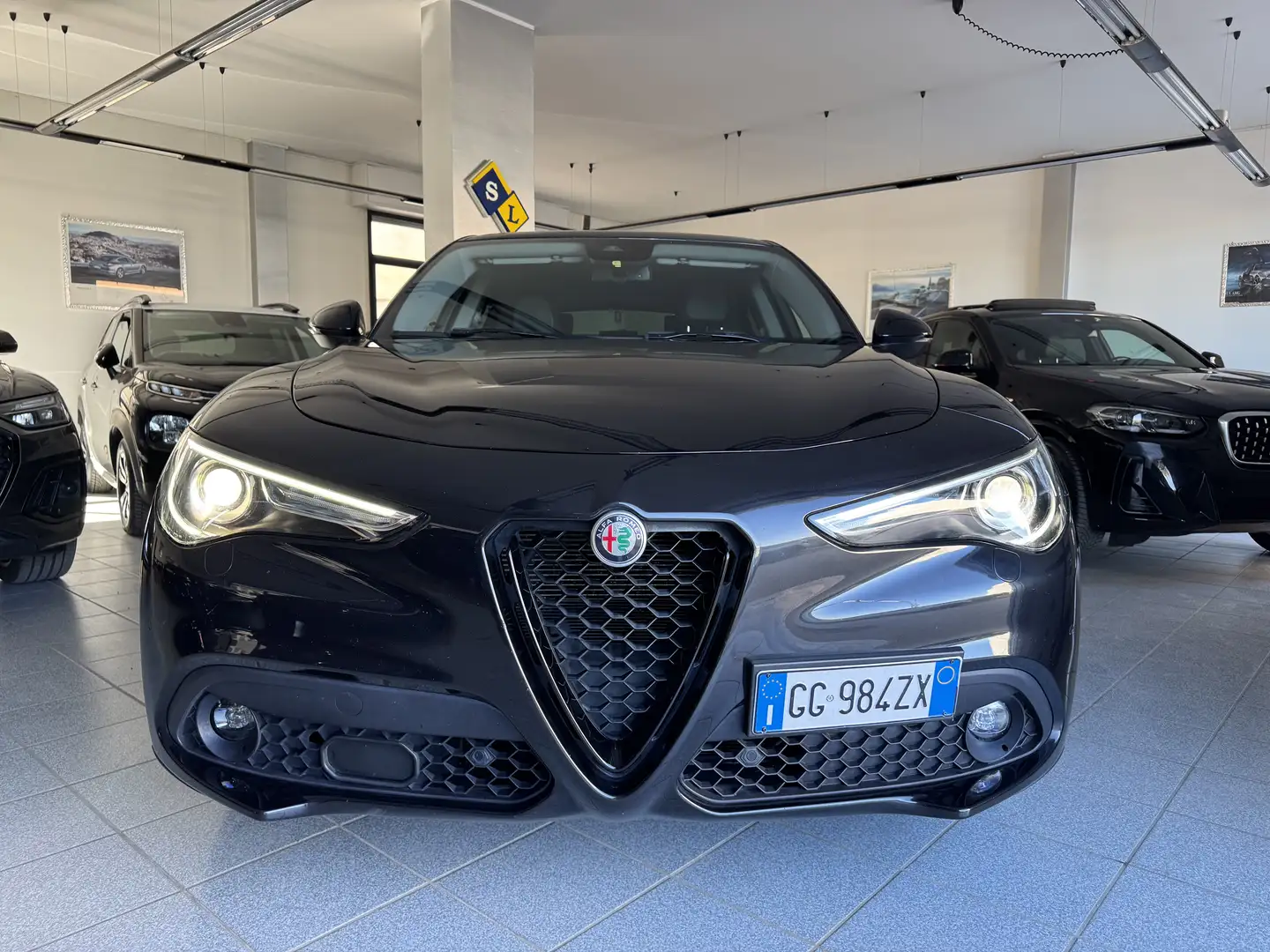 Alfa Romeo Stelvio Stelvio 2.2 t Executive Q4 190cv auto Nero - 2
