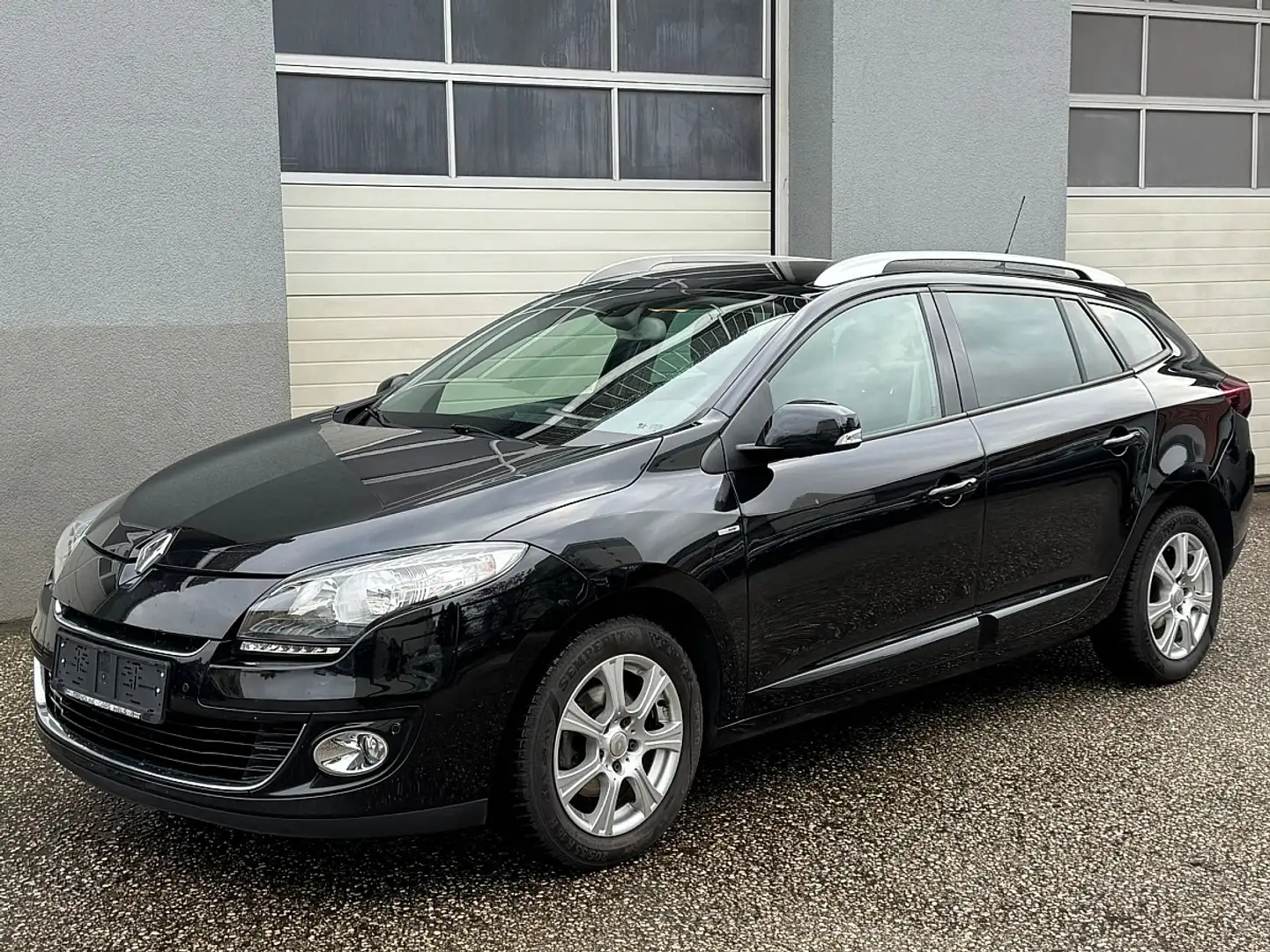 Renault Megane Mégane Grandtour Bose Edition dCi 110 Schwarz - 1