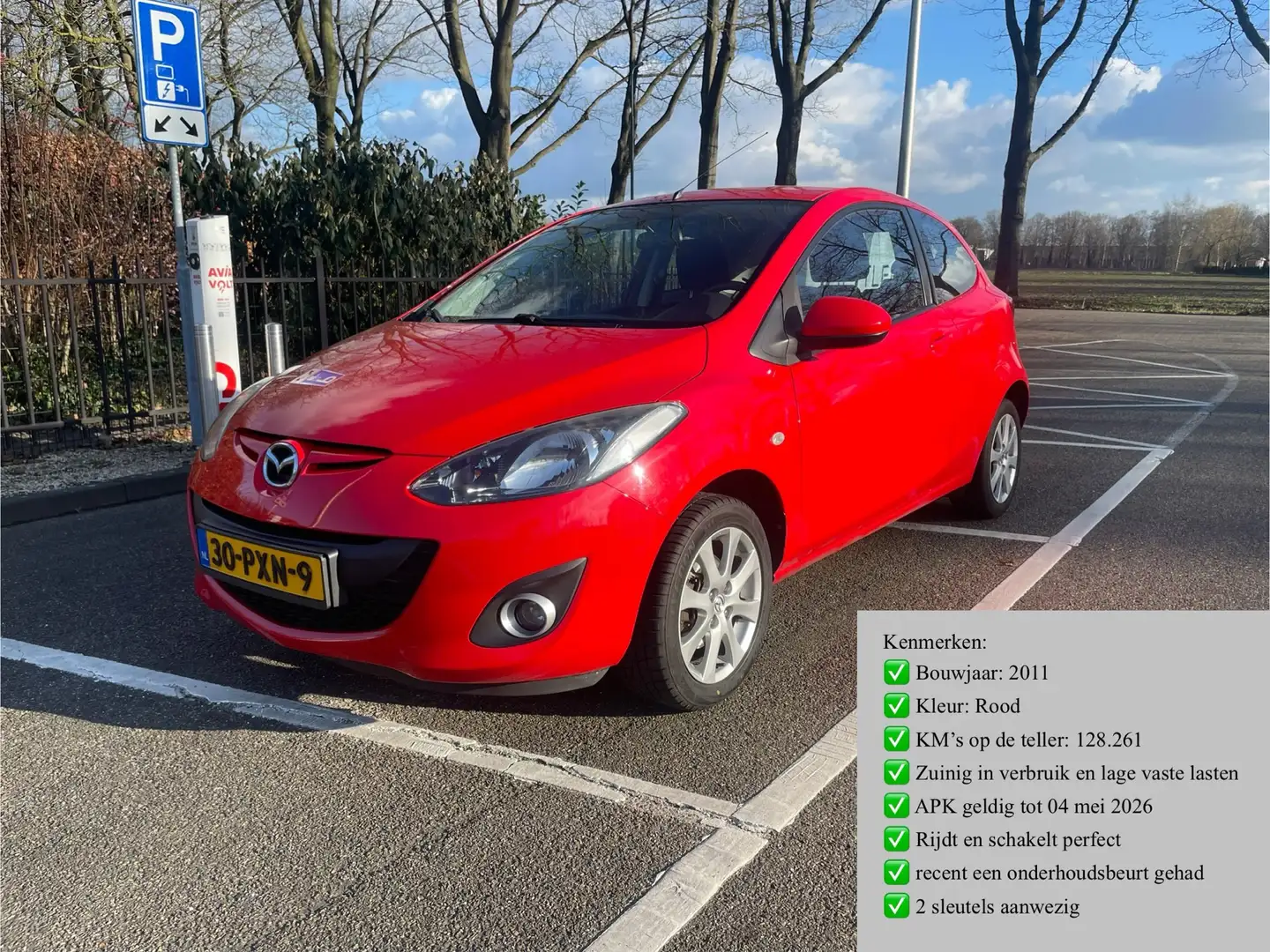 Mazda 2 1.3 TS Plus met nieuwe APk en onderhoudsbeurt Rood - 1