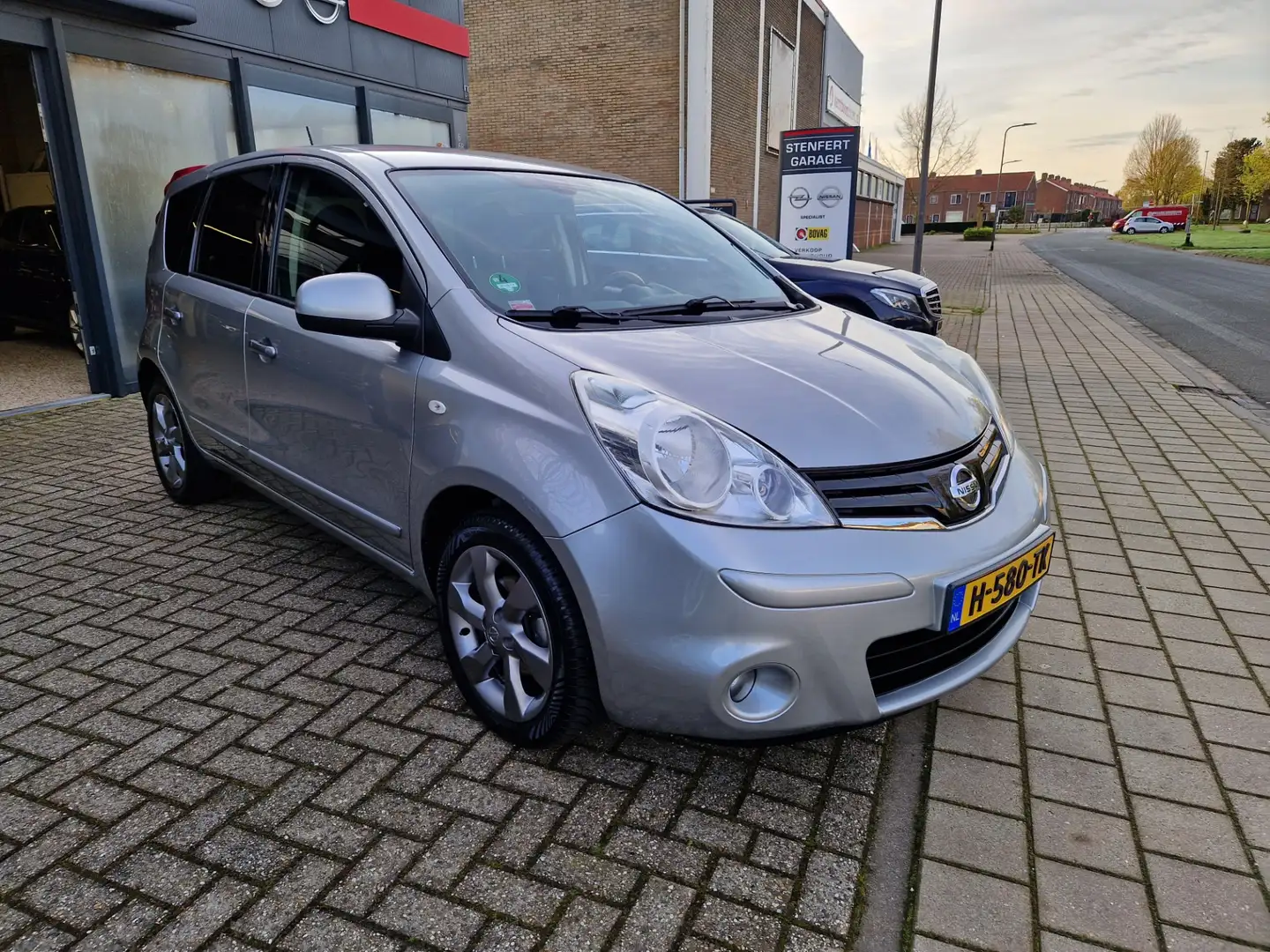 Nissan Note 1.4 Connect Edition siva - 2