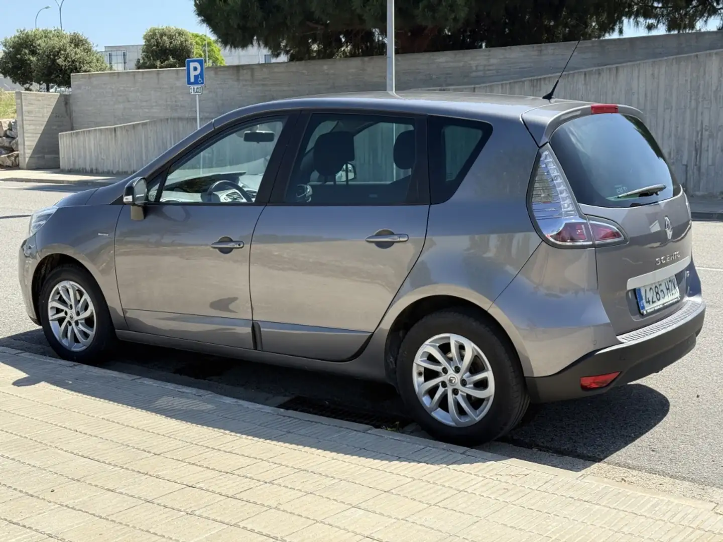 Renault Scenic 1.2 TCe Energy Limited Gris - 2
