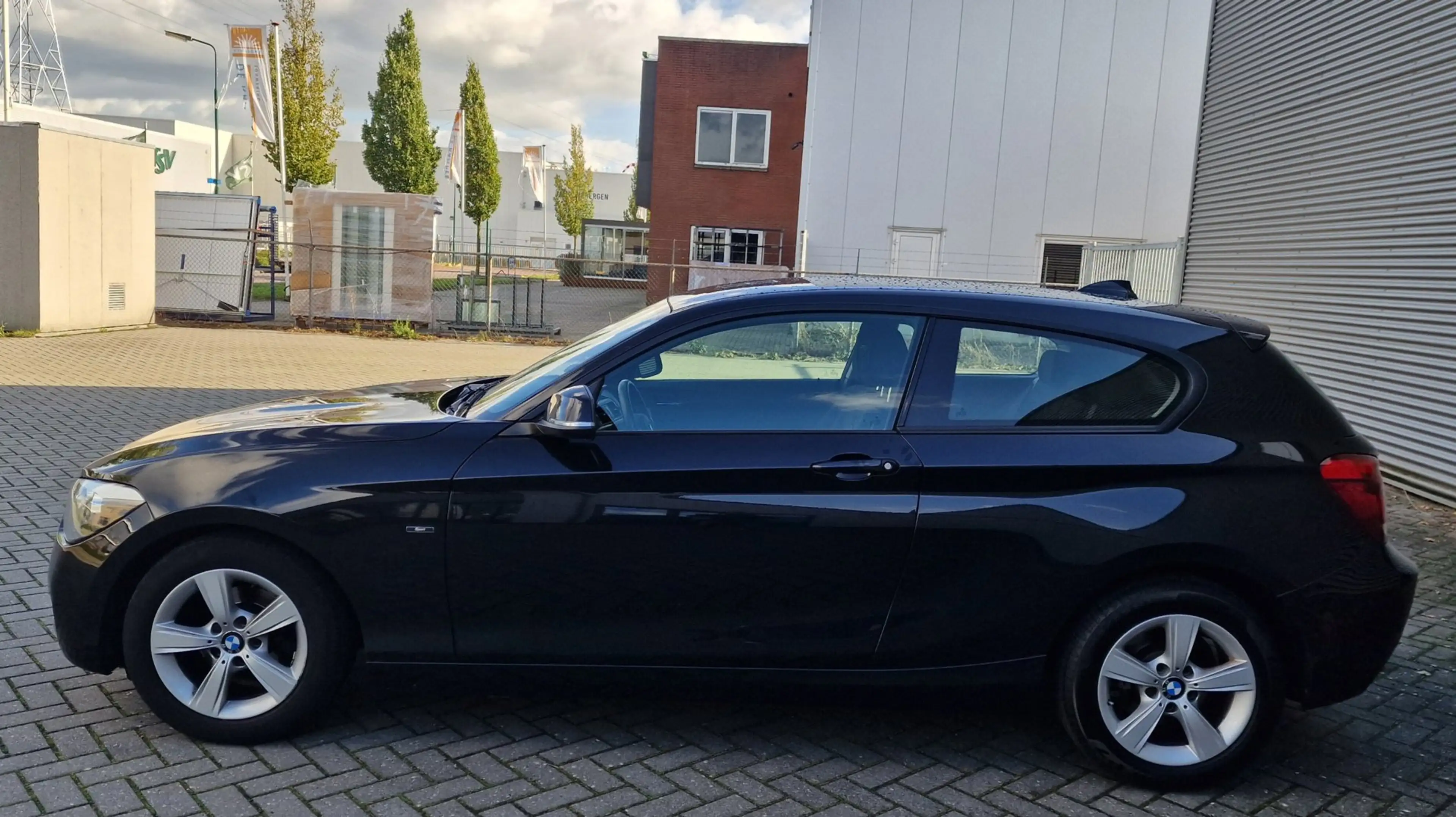 BMW 116 1-serie 116i Business NAVI PSENSOR CRUISE 2 X SLEU — photo 2