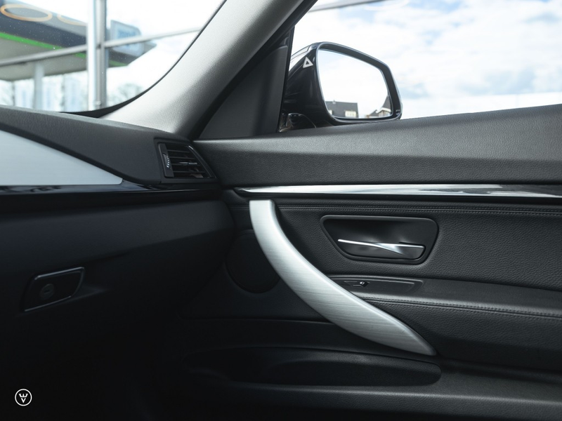 BMW 335 335i GT â Pano, Sportst. Radar etc — photo 21