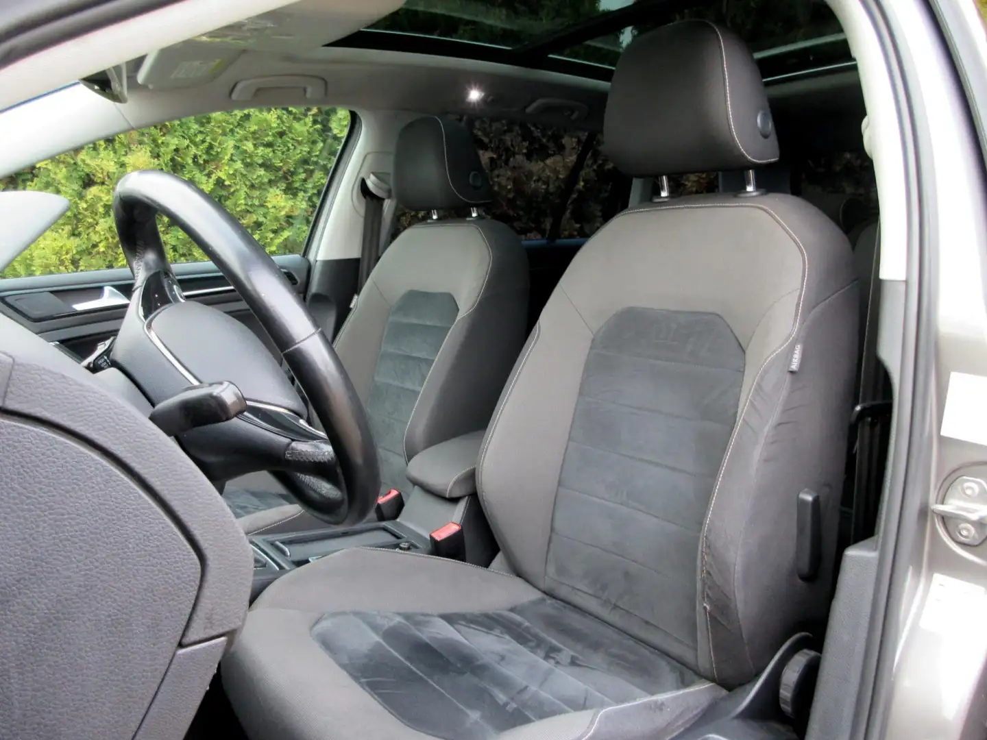 Volkswagen Golf Variant 1.4 TSI Highline*Navi*Pano.dak*Trekhaak* Grau - 2