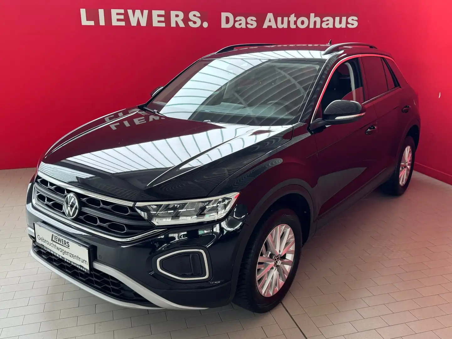 Volkswagen T-Roc Life TSI Schwarz - 1