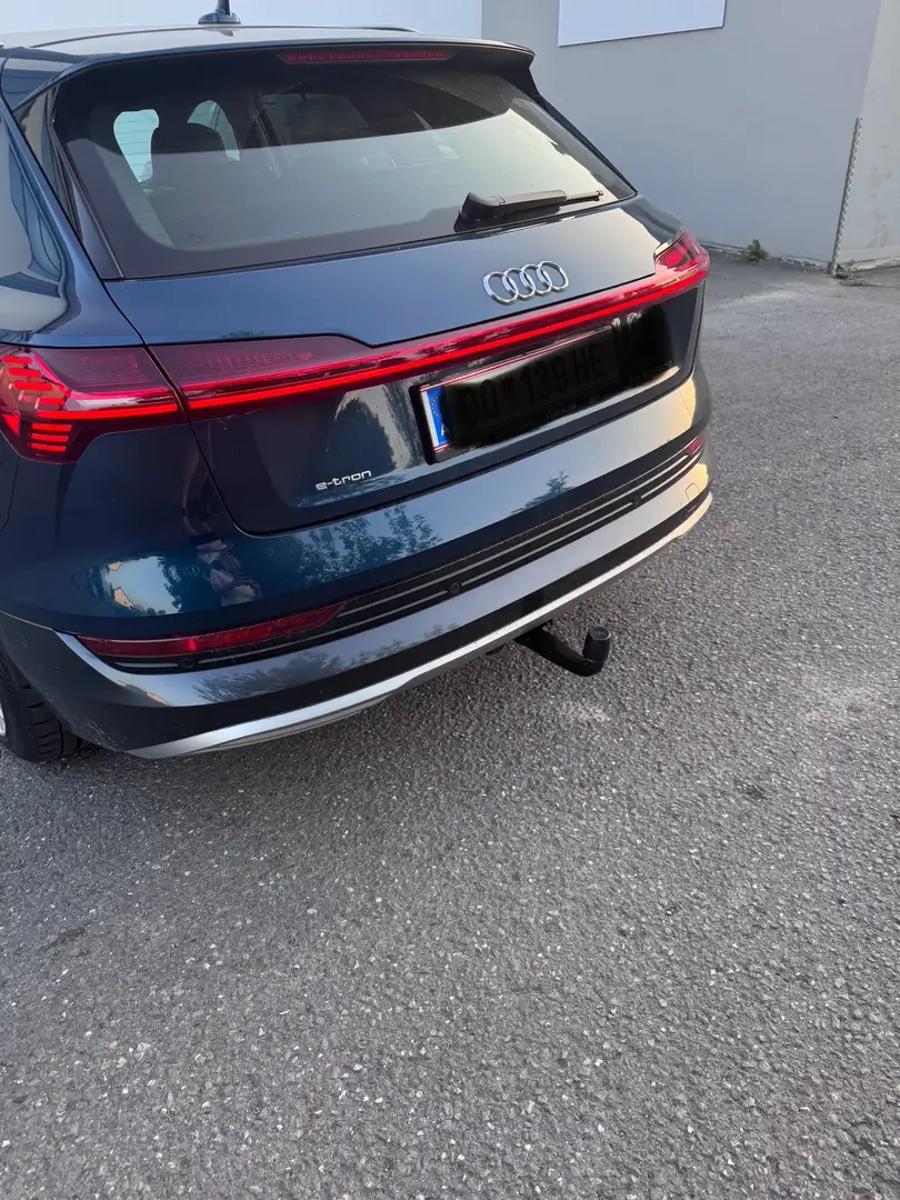 Audi e-tron e-tron 55 quattro 95kWh Advanced Advanced Blau - 2
